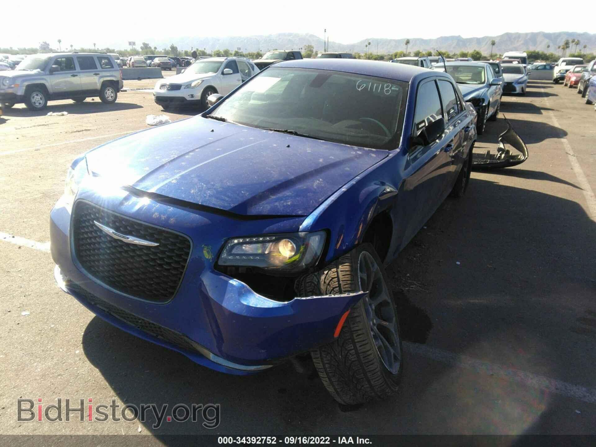 2019 CHRYSLER 300 - VIN: 2C3CCAAG7KH723045 - Фото 2