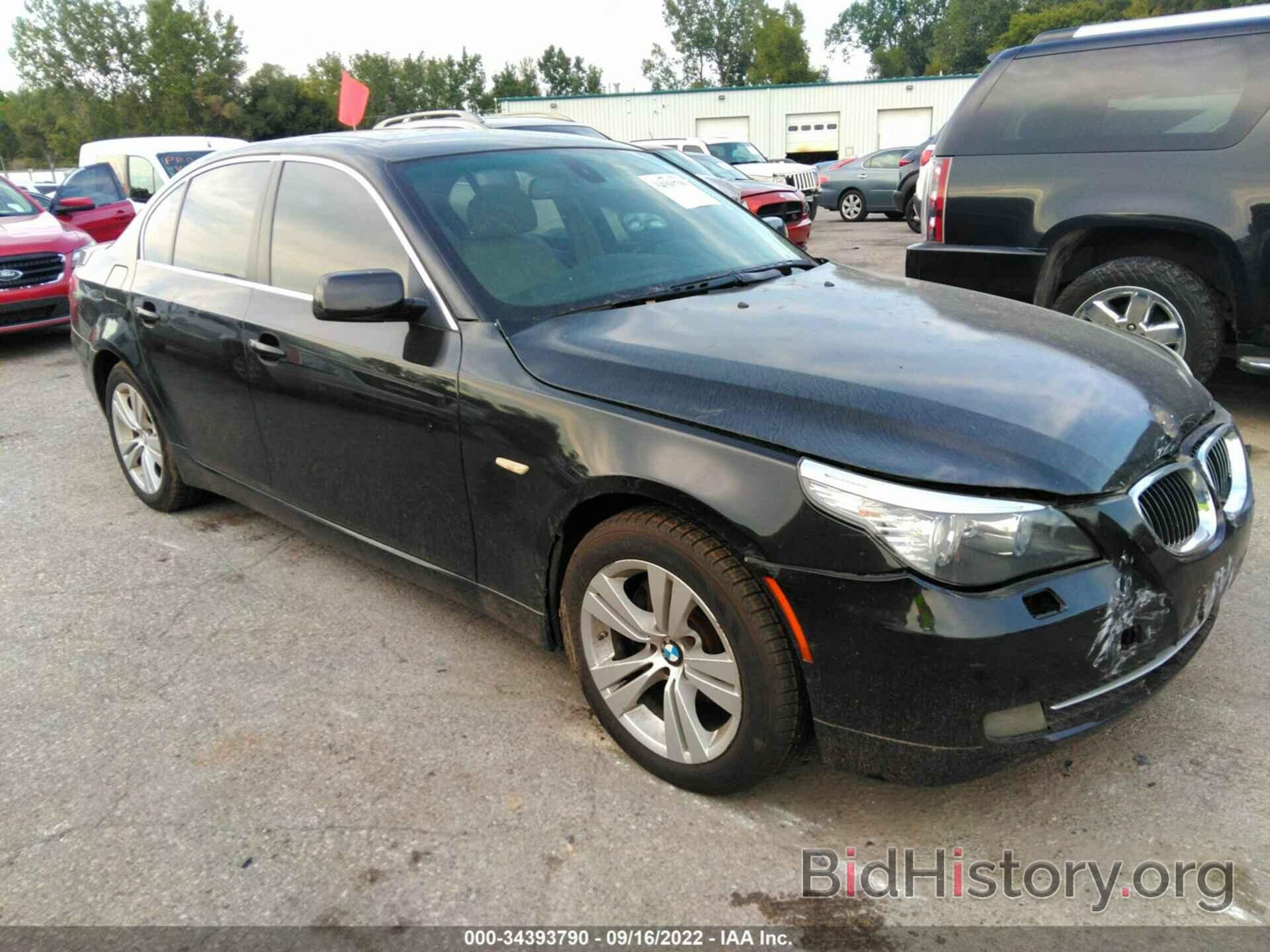 Photo WBANV13589C154842 - BMW 5 SERIES 2009