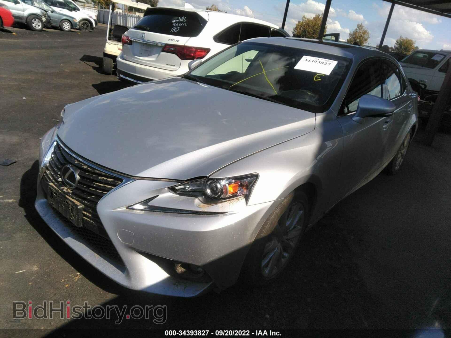 2016 LEXUS IS 200T - VIN: JTHBA1D27G5011936 - Фото 2