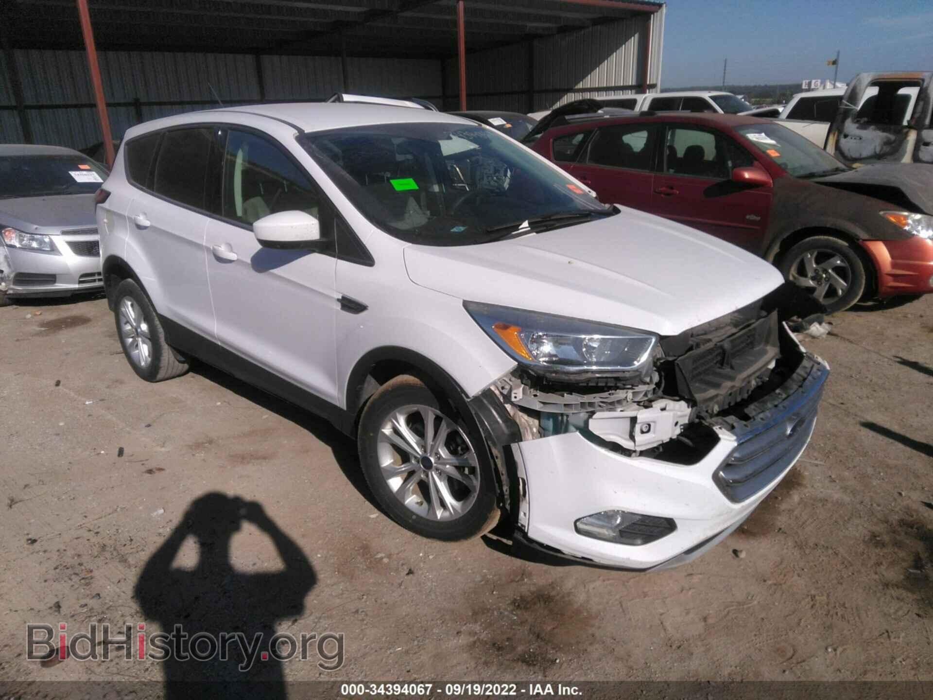 Фотография 1FMCU0GD8HUC55893 - FORD ESCAPE 2017
