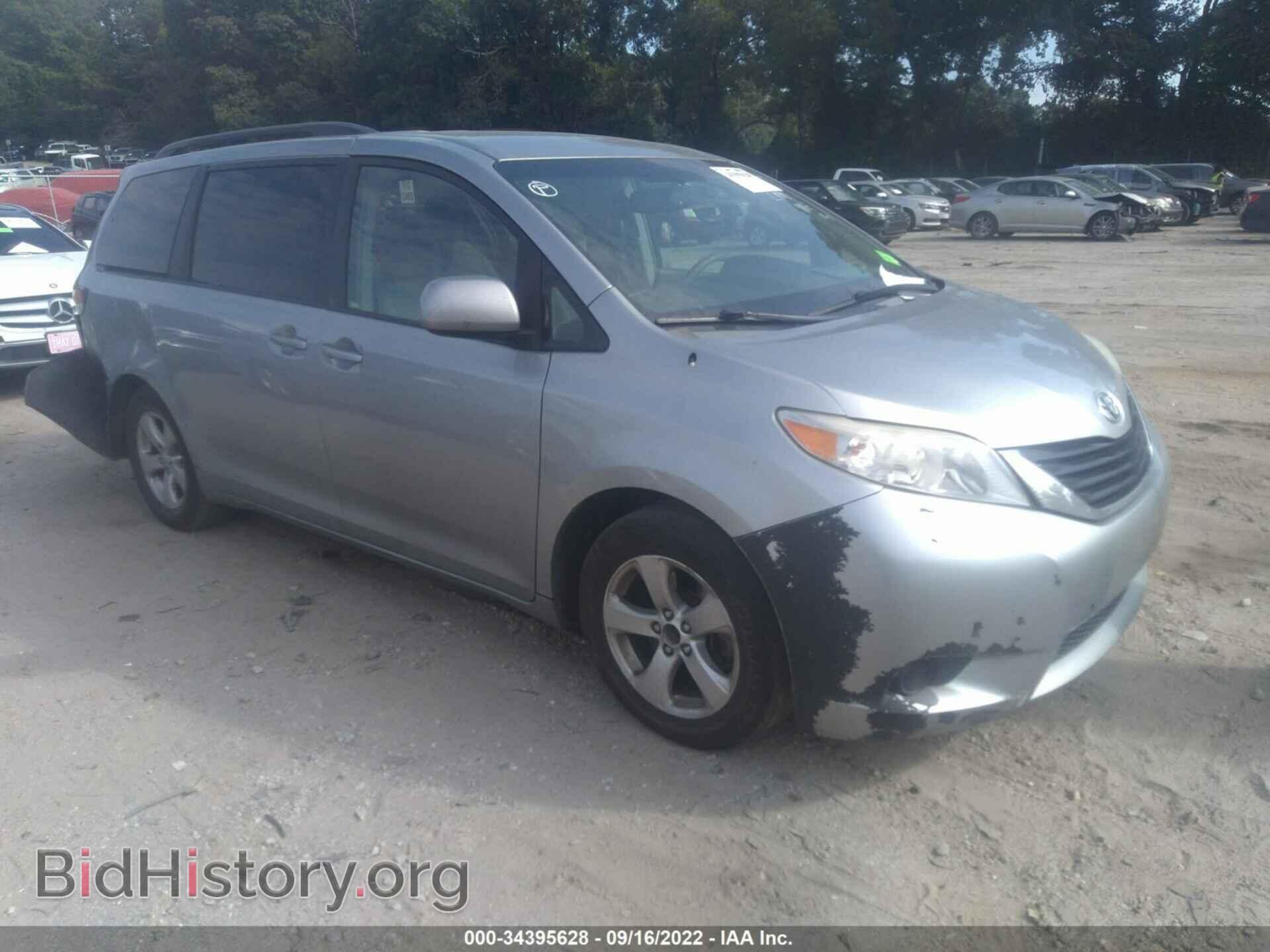 Photo 5TDKK3DC9CS181805 - TOYOTA SIENNA 2012
