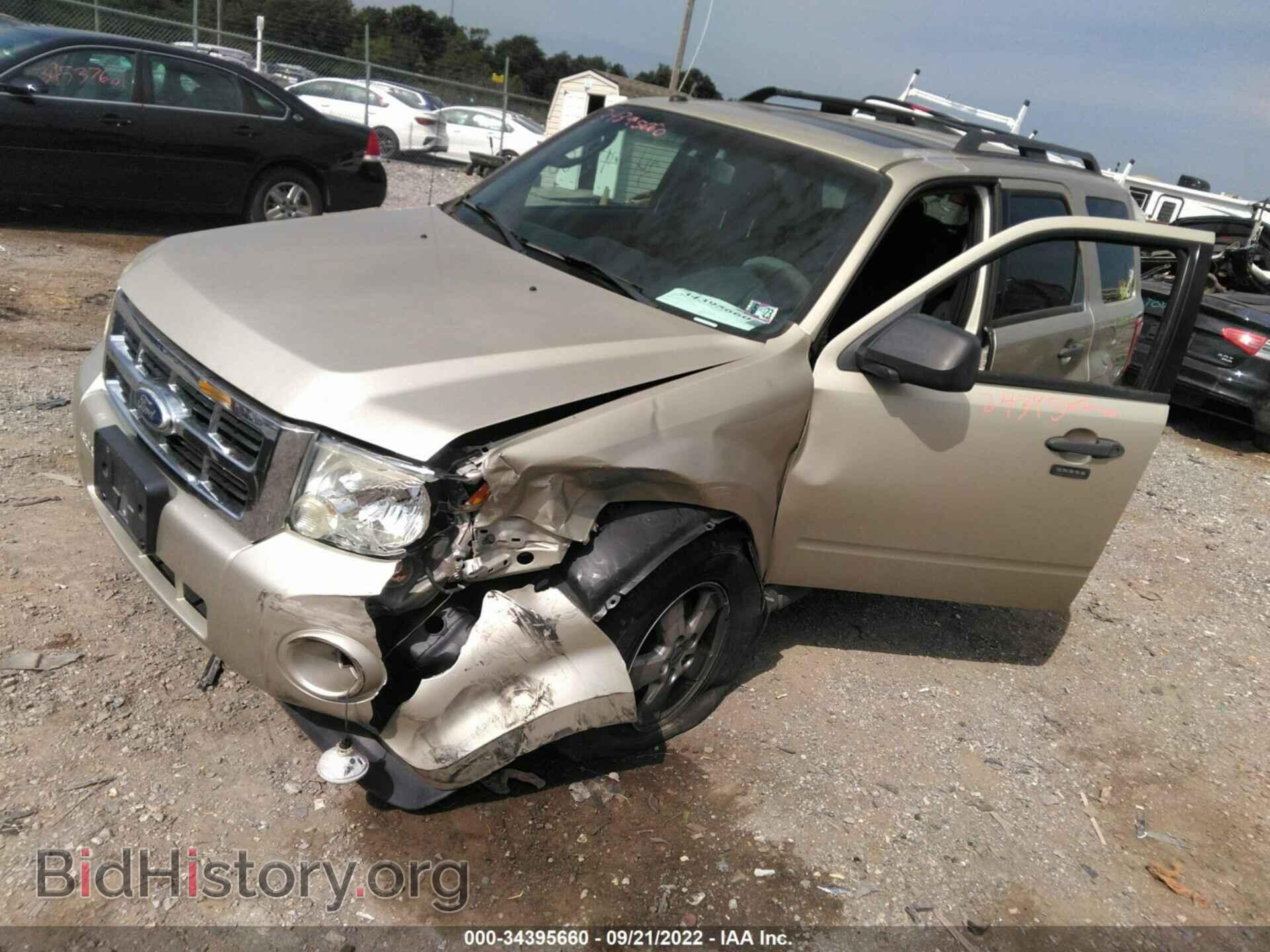 2010 FORD ESCAPE - VIN: 1FMCU0D77AKB02793 - Фото 2