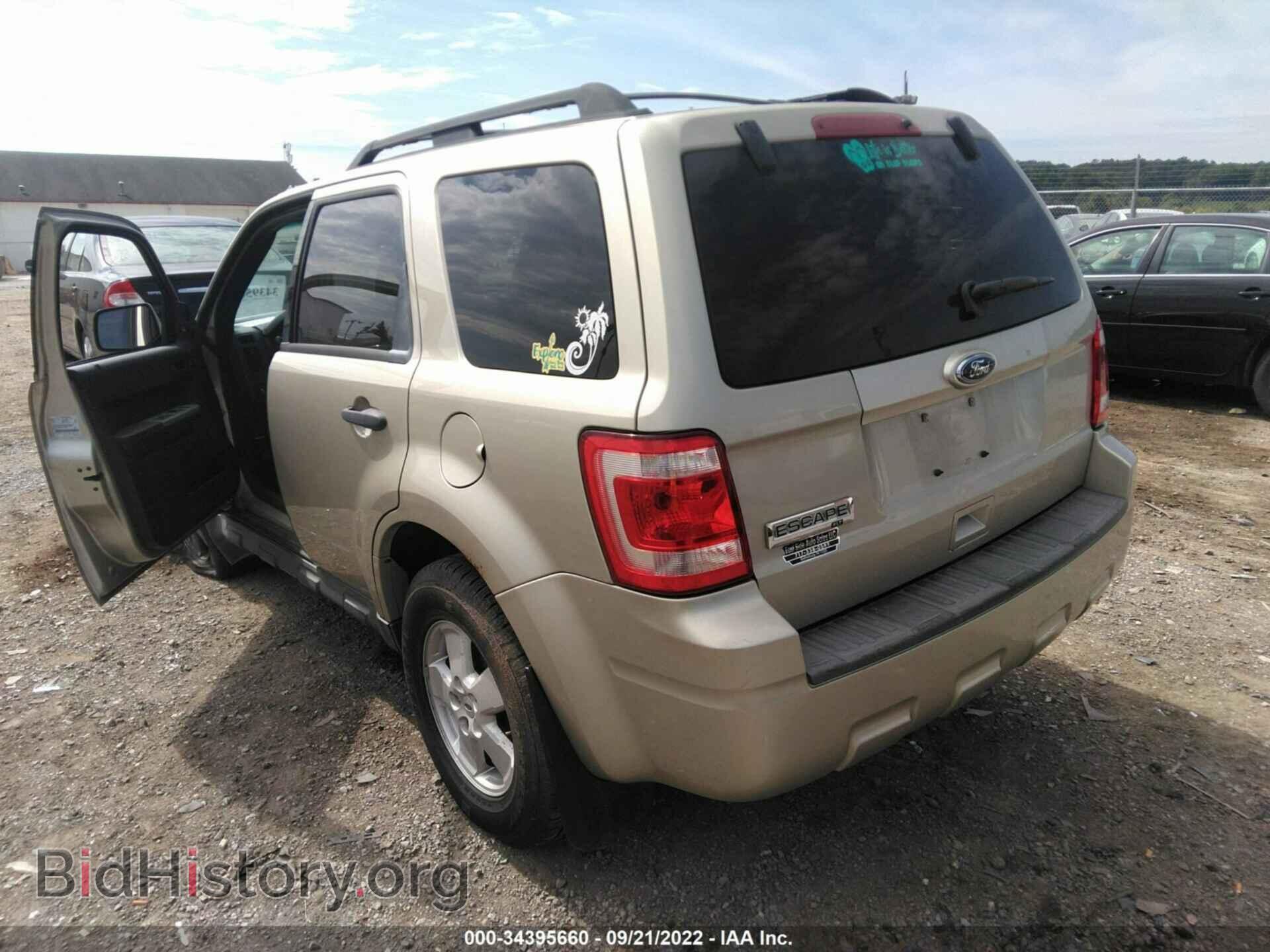 2010 FORD ESCAPE - VIN: 1FMCU0D77AKB02793 - Фото 3