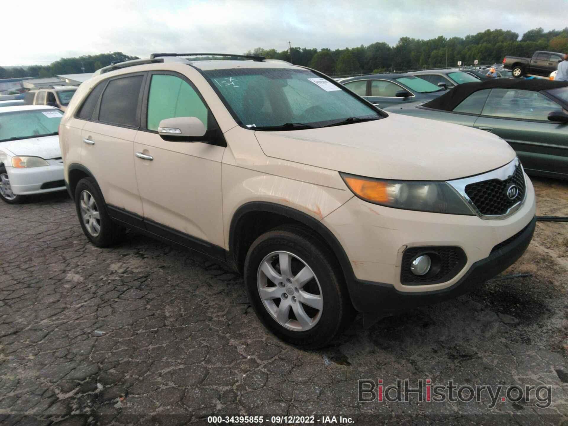 Photo 5XYKT4A1XBG091709 - KIA SORENTO 2011