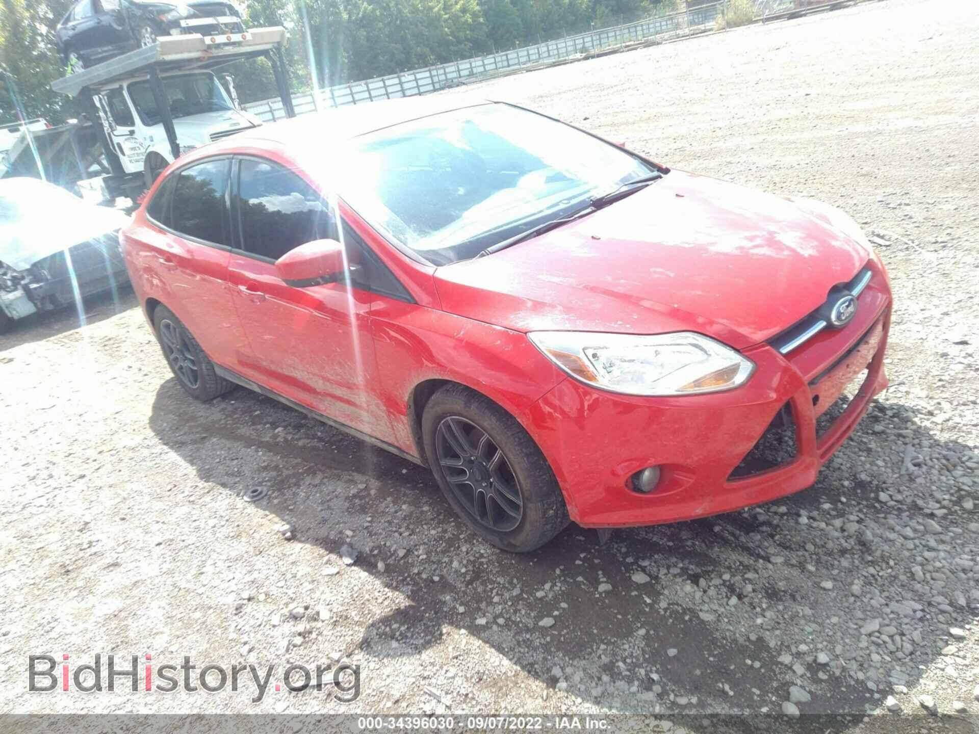 Photo 1FAHP3F29CL384555 - FORD FOCUS 2012