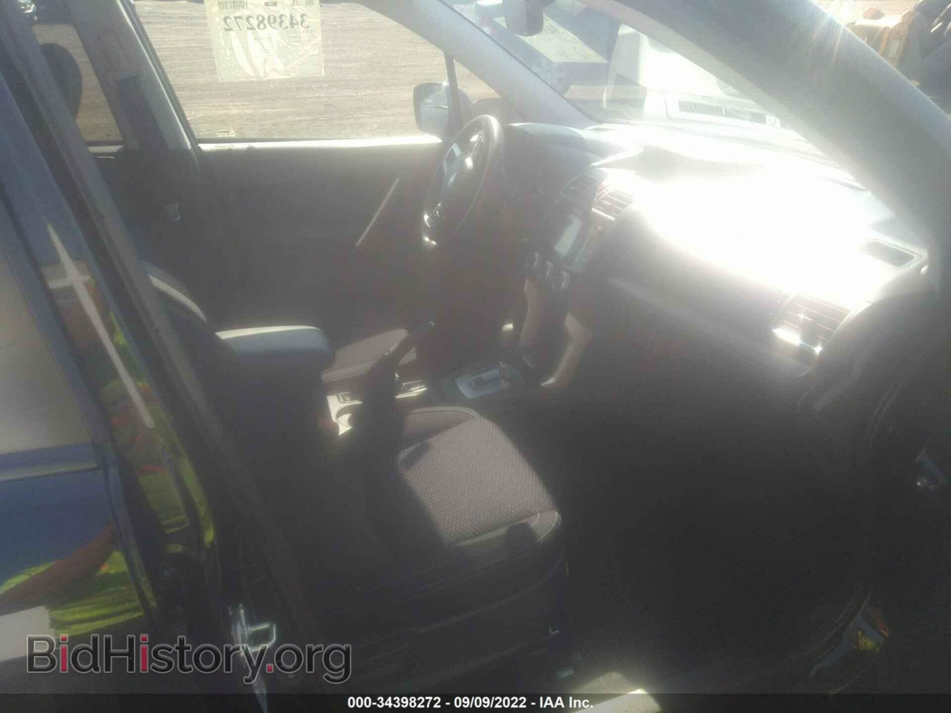 2017 SUBARU FORESTER - VIN: JF2SJAEC5HH503729 - Фото 5