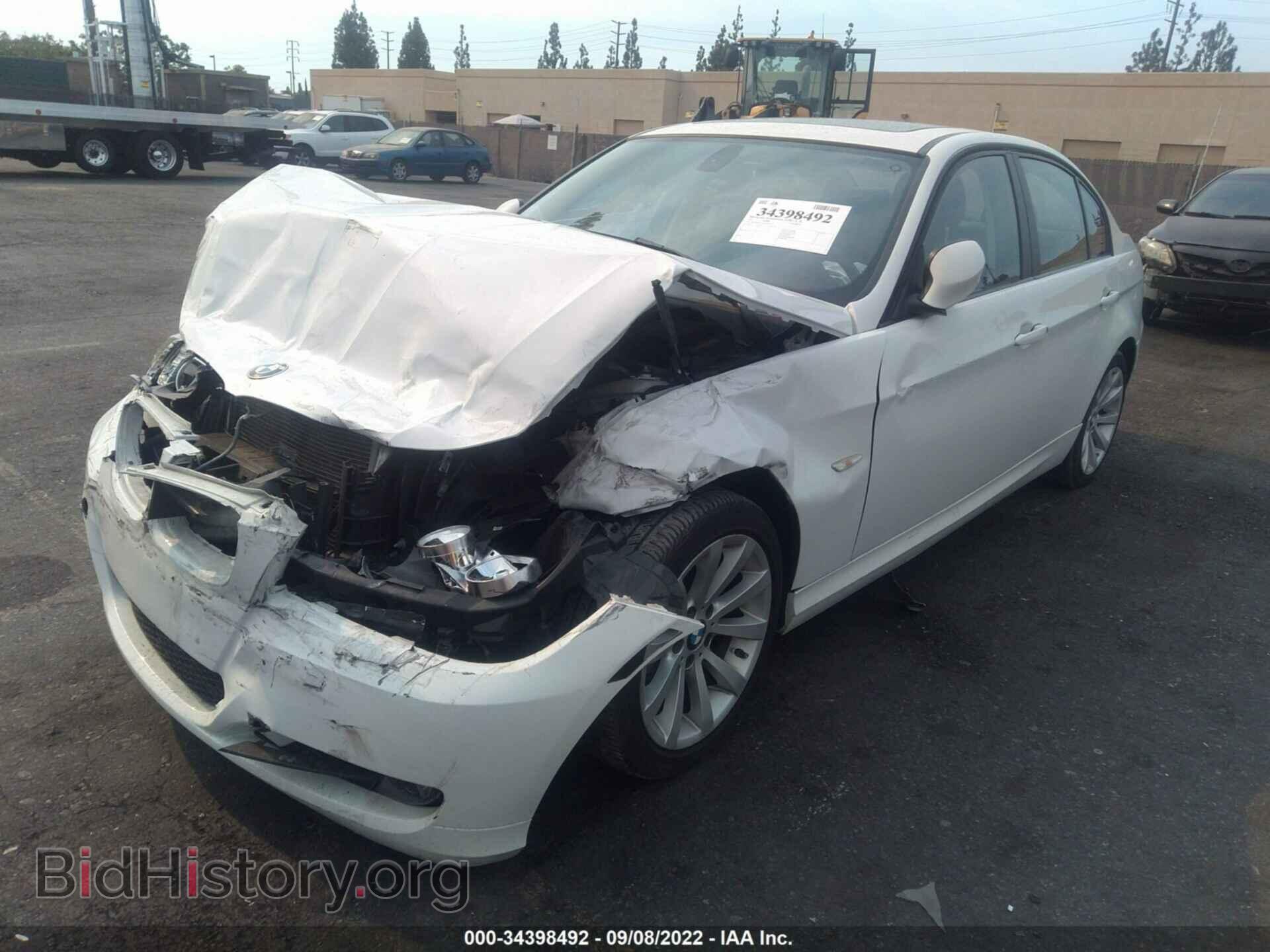 2011 BMW 3 SERIES - VIN: WBAPH5C51BA444476 - Фото 2