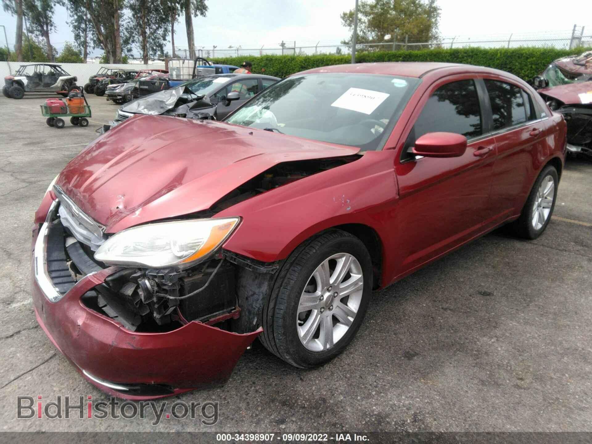 2013 CHRYSLER 200 - VIN: 1C3CCBBB3DN525484 - Photo 2