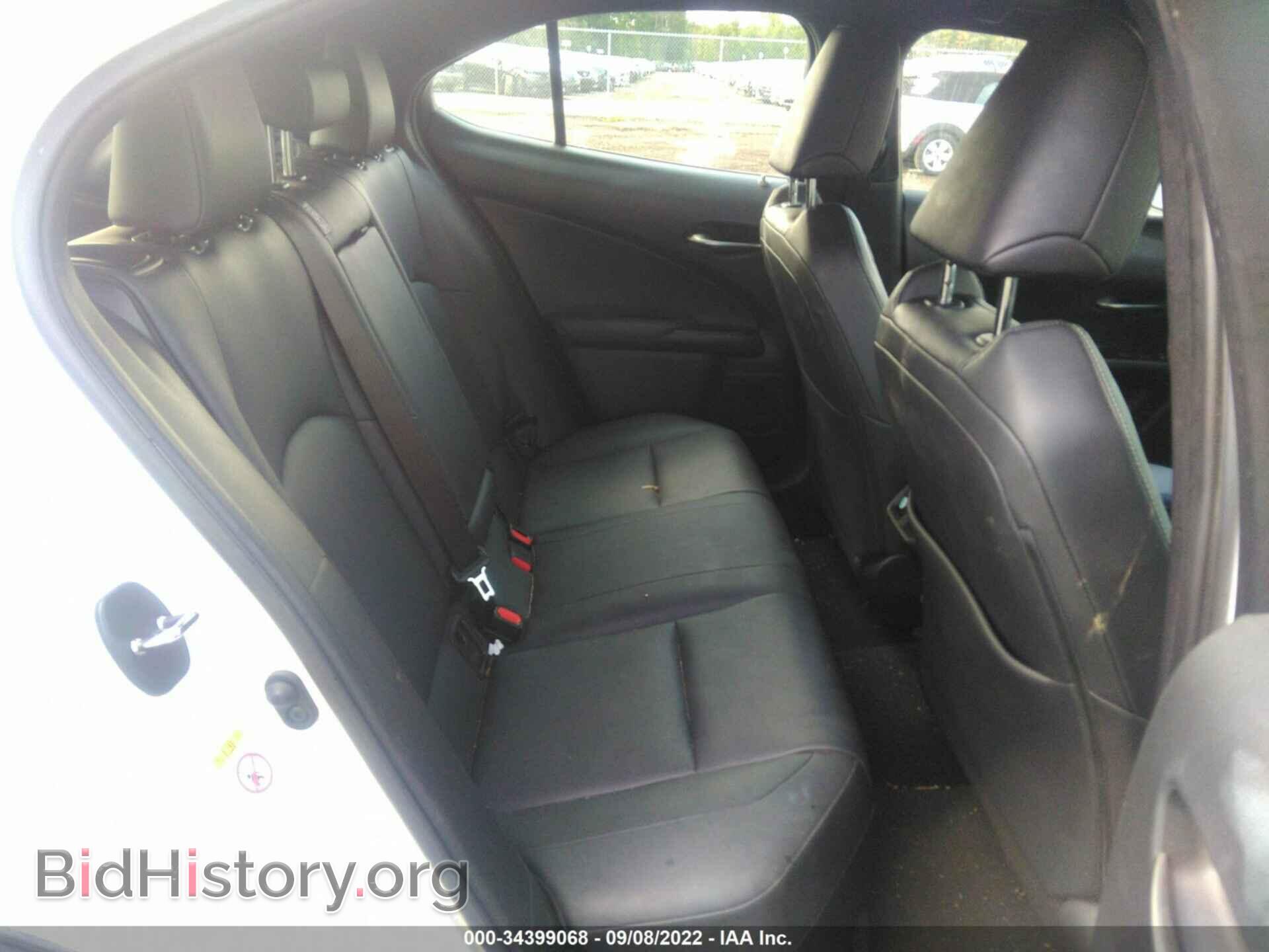 2019 LEXUS UX - VIN: JTHY3JBH1K2000663 - Photo 8