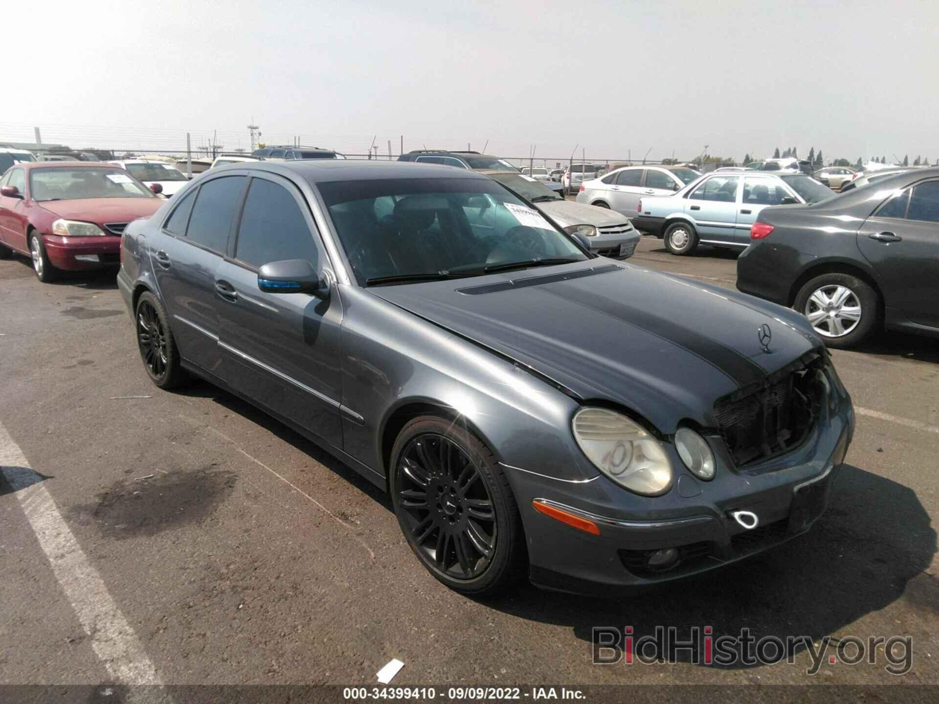 Photo WDBUF56X98B227929 - MERCEDES-BENZ E-CLASS 2008