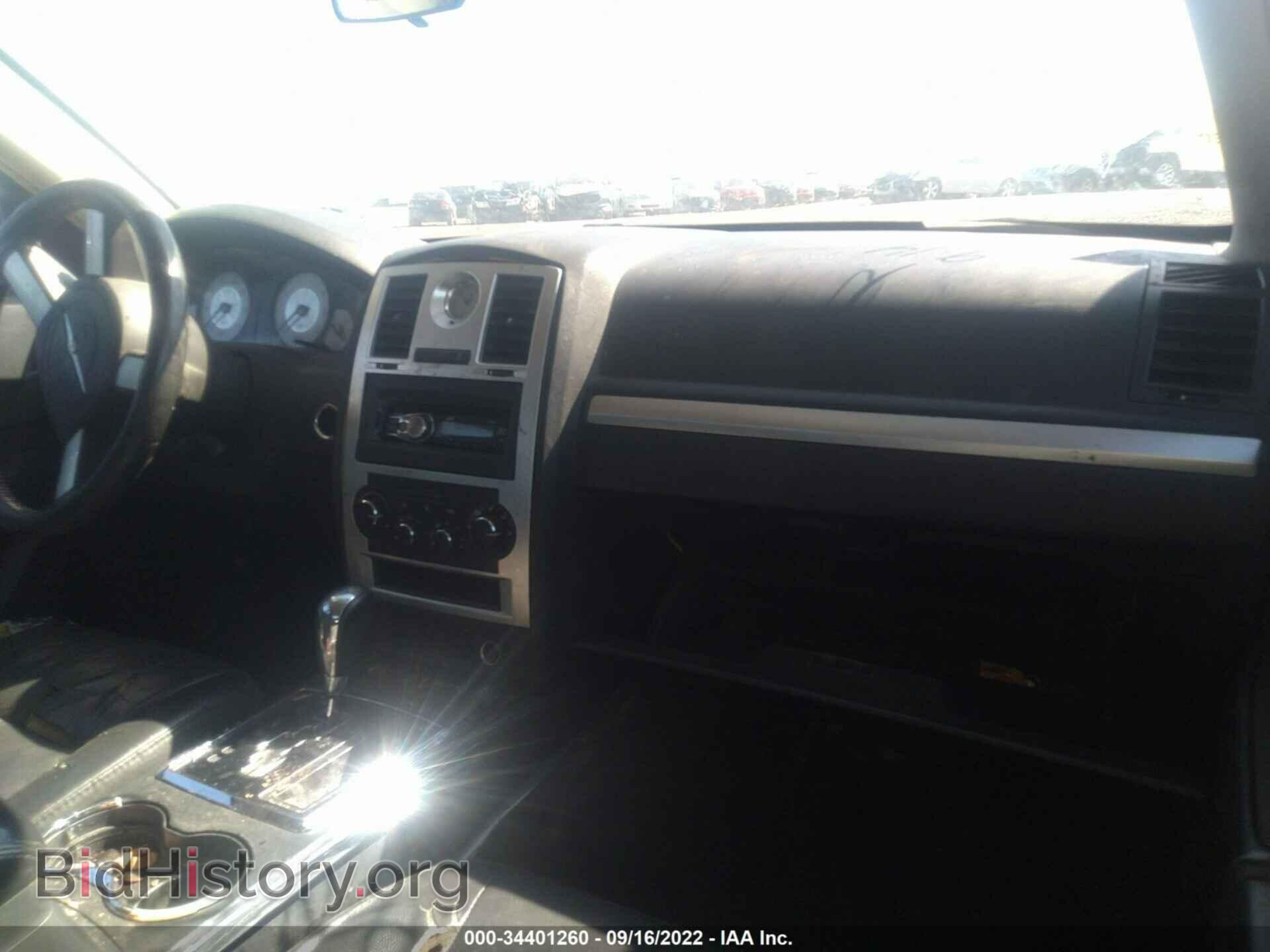 2010 CHRYSLER 300 - VIN: 2C3CA5CV5AH230200 - Фото 5