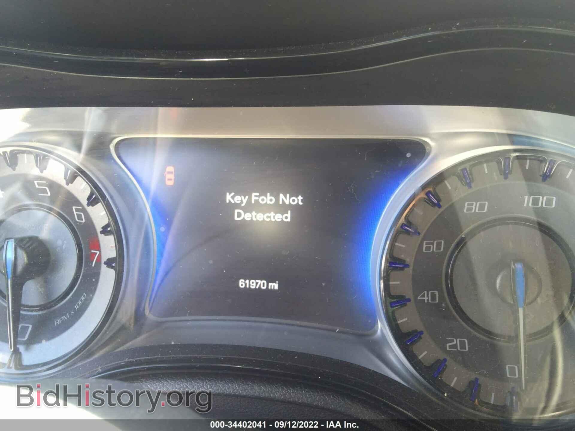 2015 CHRYSLER 300 - VIN: 2C3CCABG9FH807775 - Фото 7