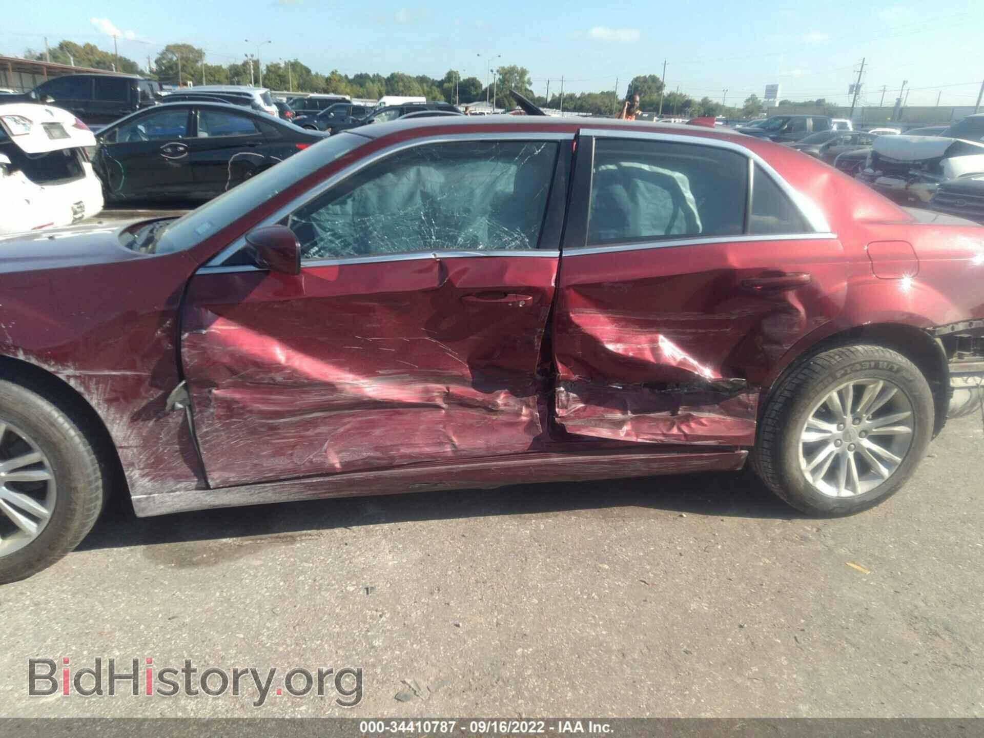 2016 CHRYSLER 300 - VIN: 2C3CCAAG9GH307781 - Фото 6