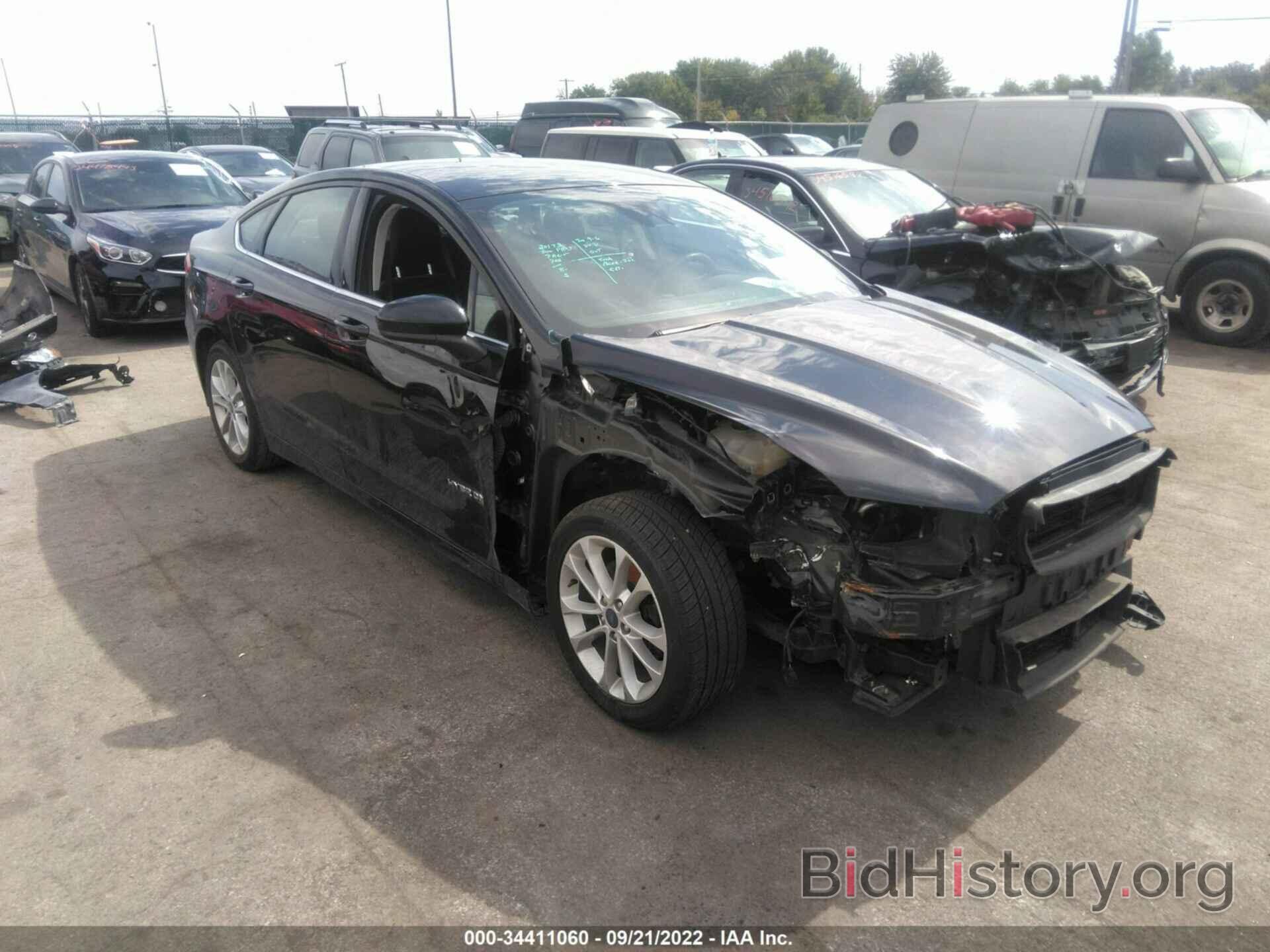 Photo 3FA6P0LU3KR159222 - FORD FUSION HYBRID 2019