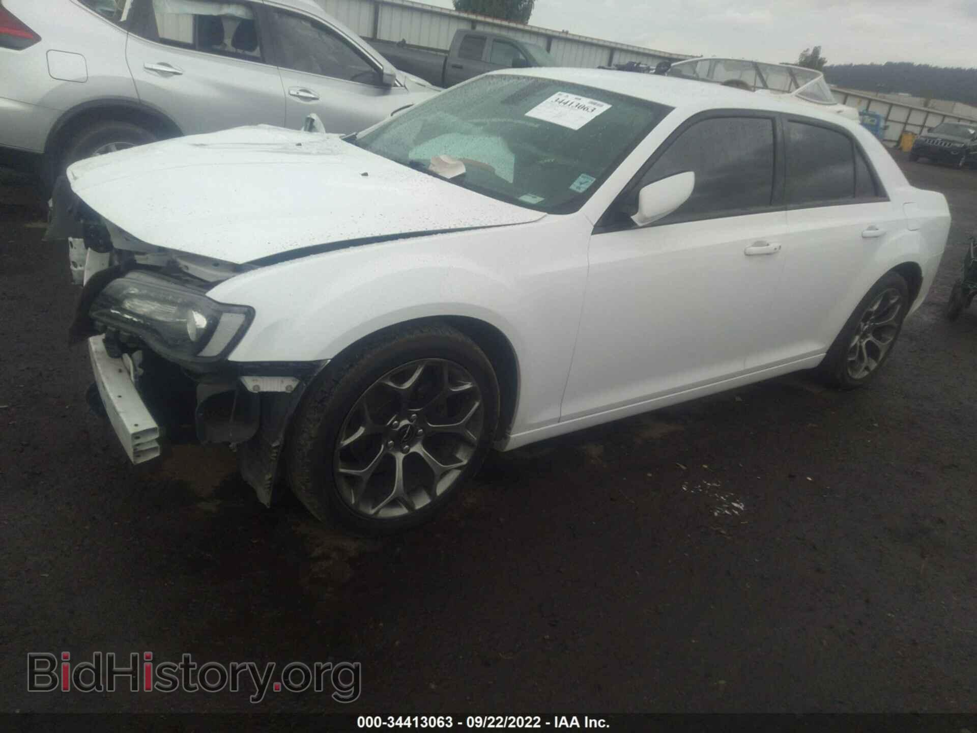 2018 CHRYSLER 300 - VIN: 2C3CCABG2JH213988 - Фото 2