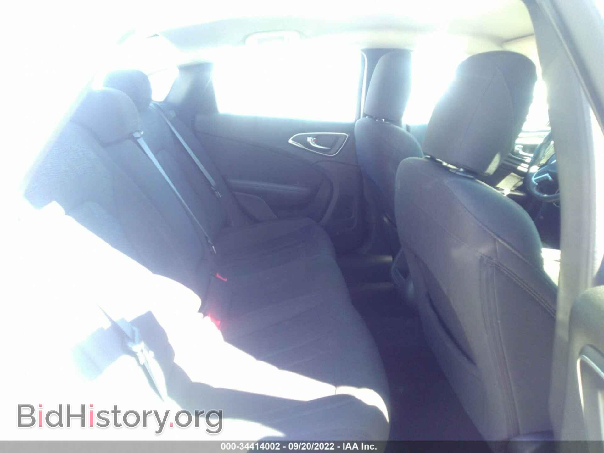 2015 CHRYSLER 200 - VIN: 1C3CCCAB3FN634862 - Фото 8