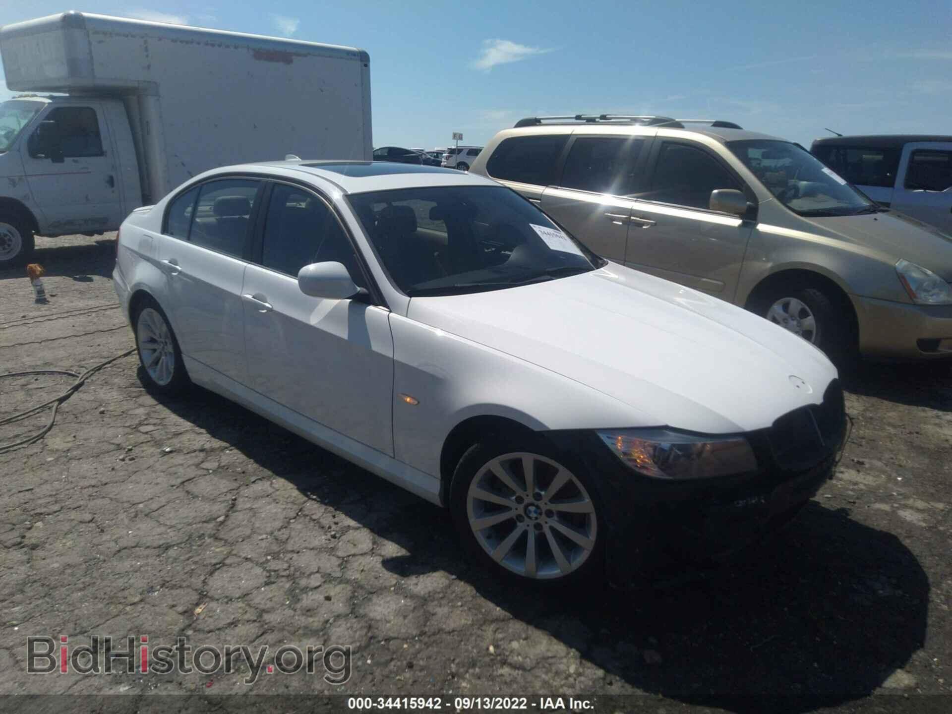 Фотография WBAPH7C59BE683195 - BMW 3 SERIES 2011
