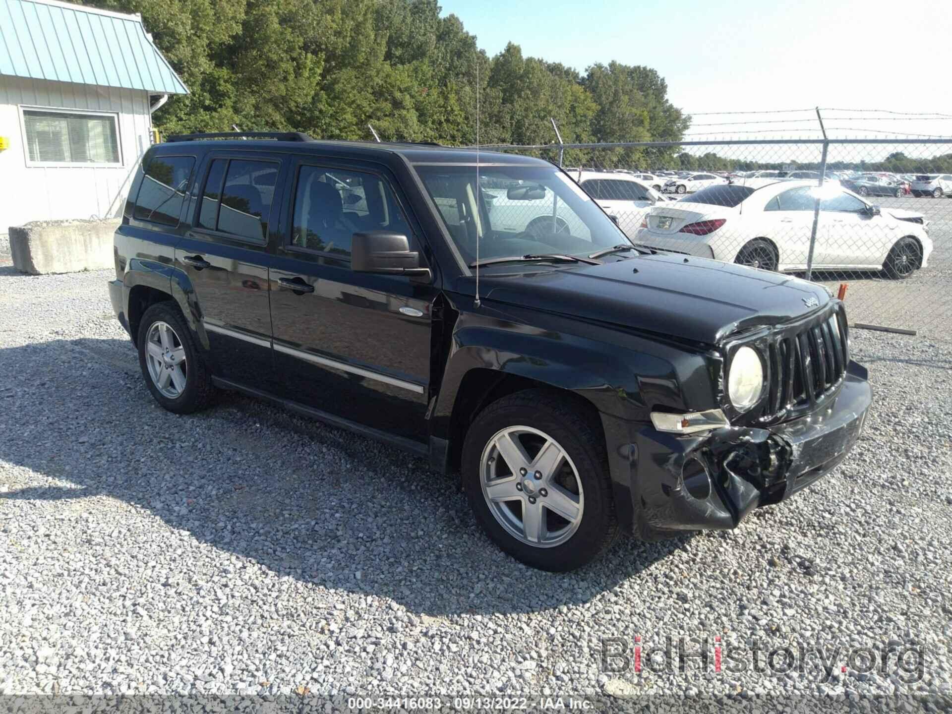 Фотография 1J4NF1GB4AD652481 - JEEP PATRIOT 2010