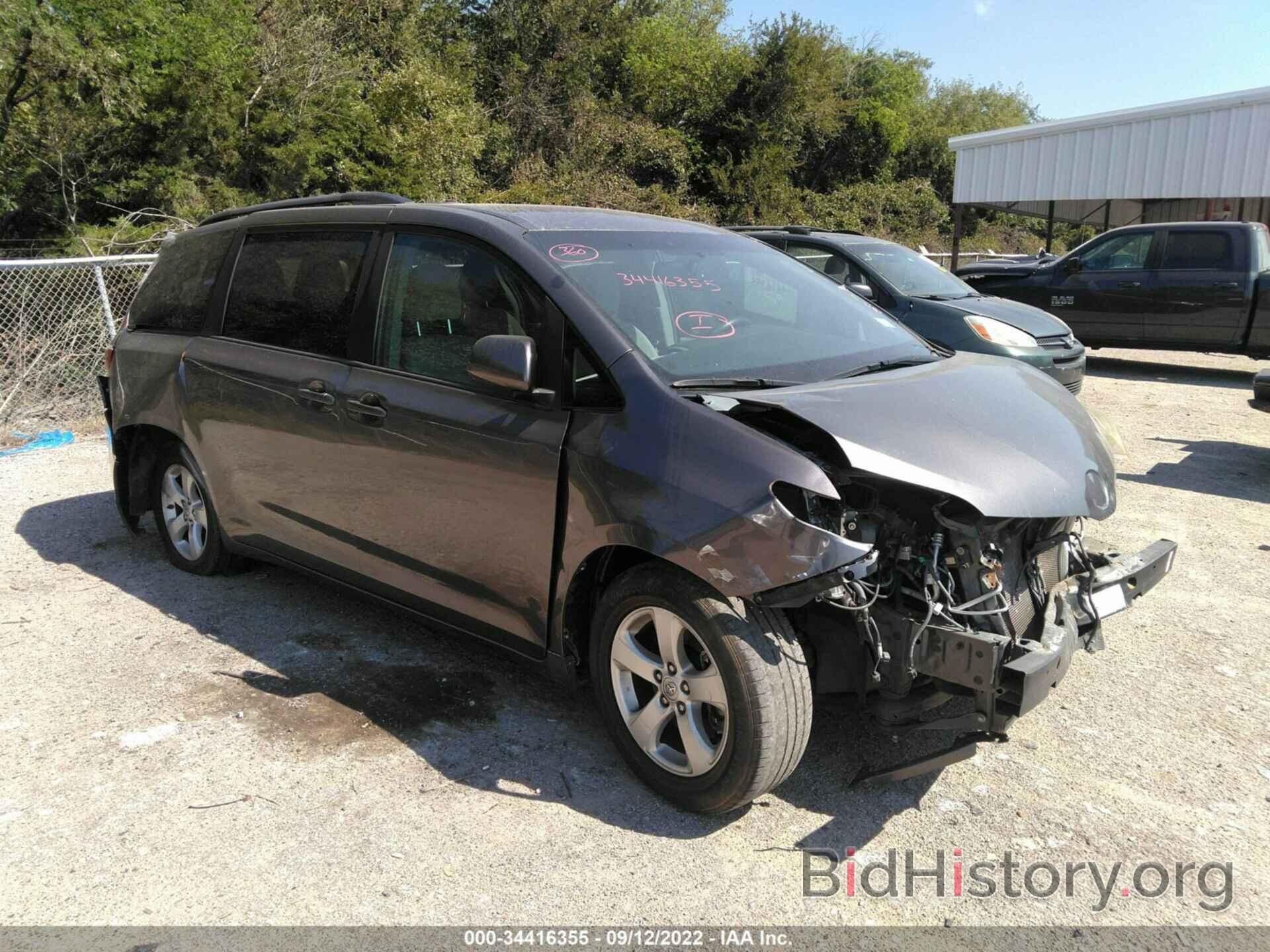 Photo 5TDKK3DC6FS564217 - TOYOTA SIENNA 2015