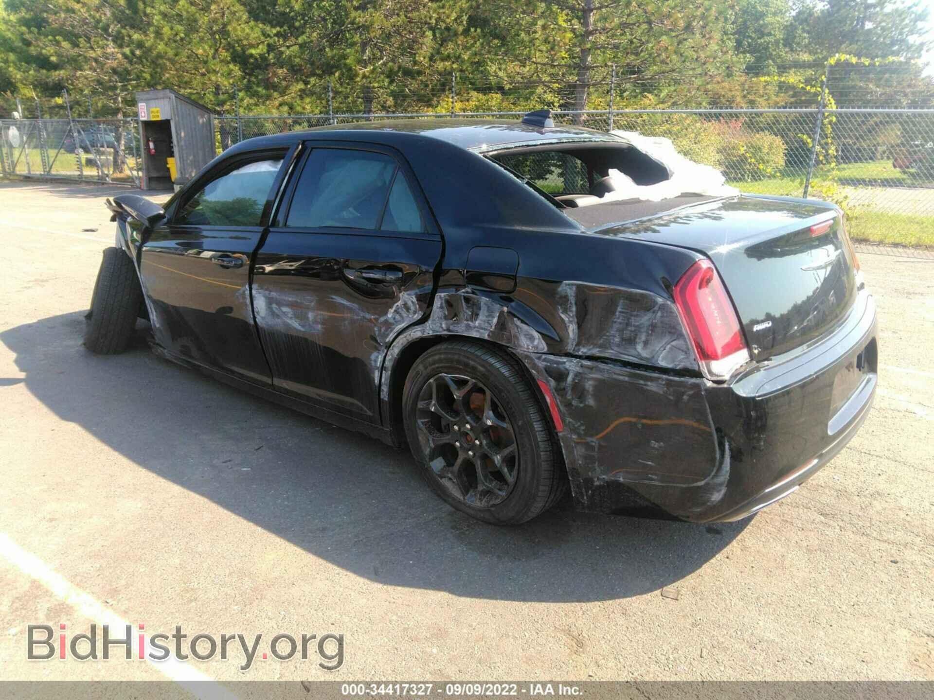 2019 CHRYSLER 300 - VIN: 2C3CCAGG1KH648947 - Фото 3