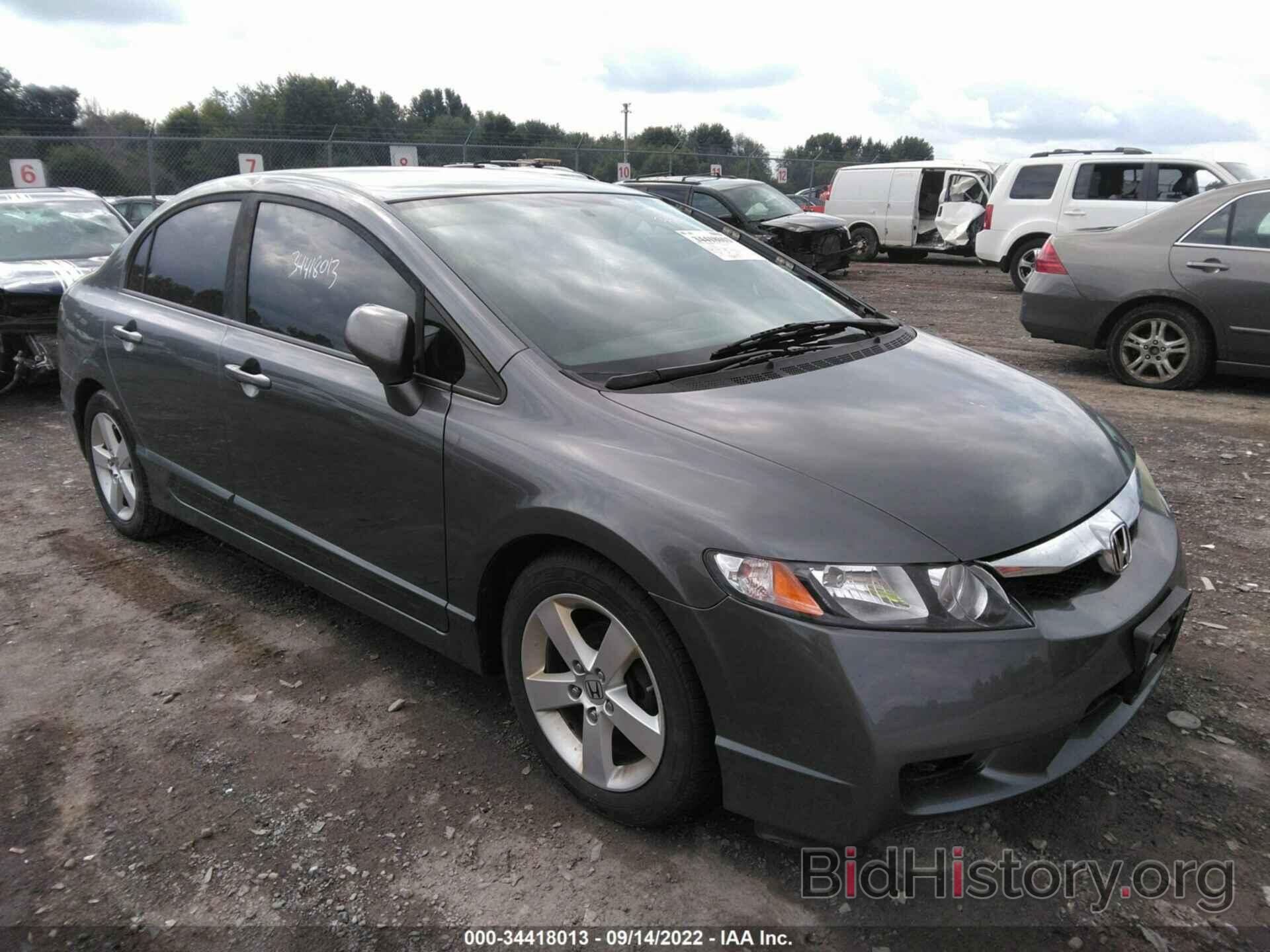 Photo 19XFA1F6XBE043778 - HONDA CIVIC SDN 2011