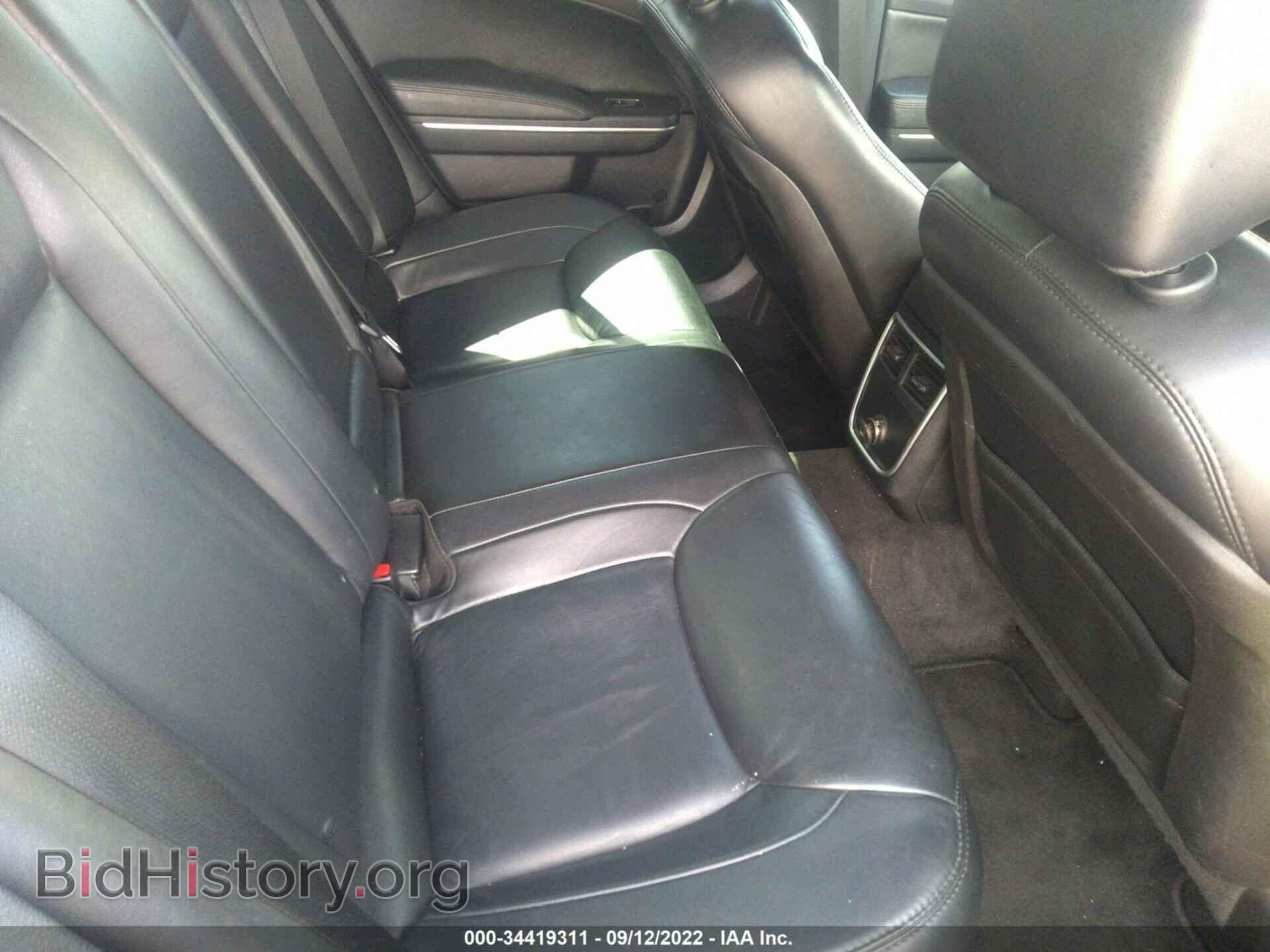 2013 CHRYSLER 300 - VIN: 2C3CCARG2DH723591 - Фото 8