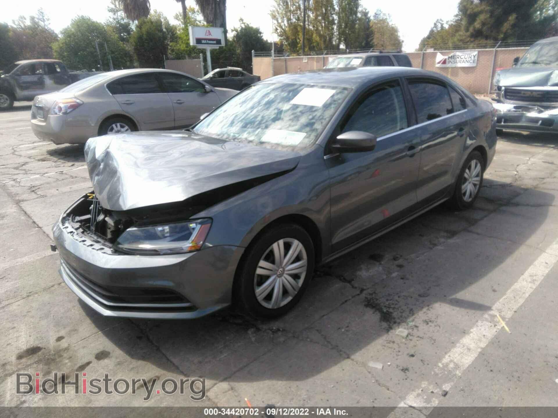 2017 VOLKSWAGEN JETTA - VIN: 3VW2B7AJ1HM212284 - Фото 2