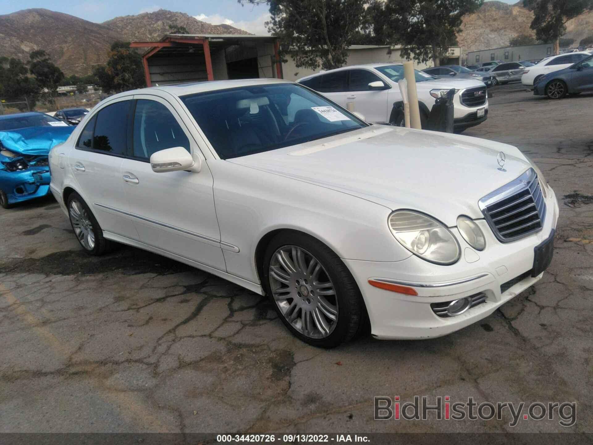 Photo WDBUF56X18B214169 - MERCEDES-BENZ E-CLASS 2008