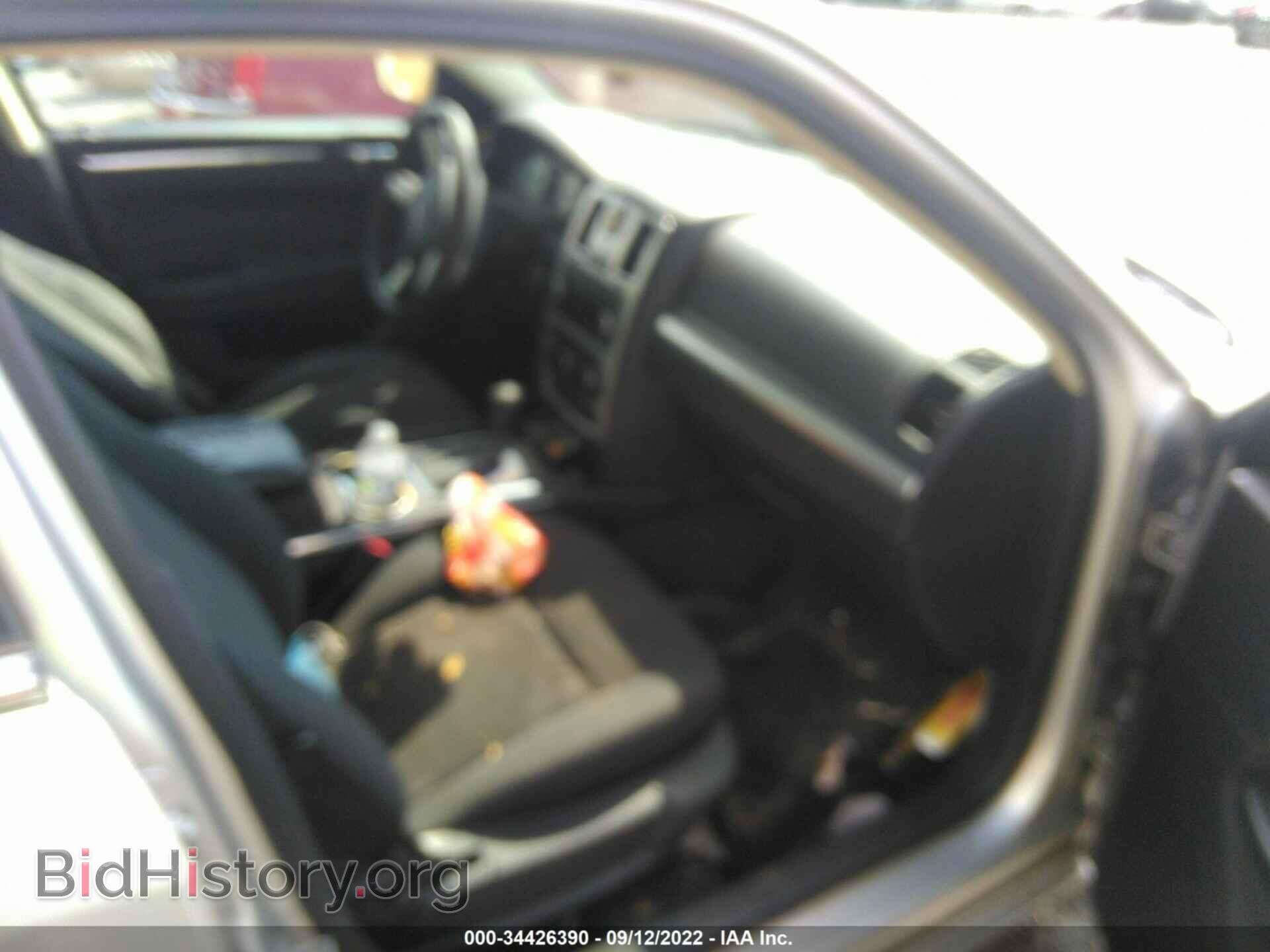 2010 CHRYSLER 300 - VIN: 2C3CA4CD9AH173839 - Photo 5