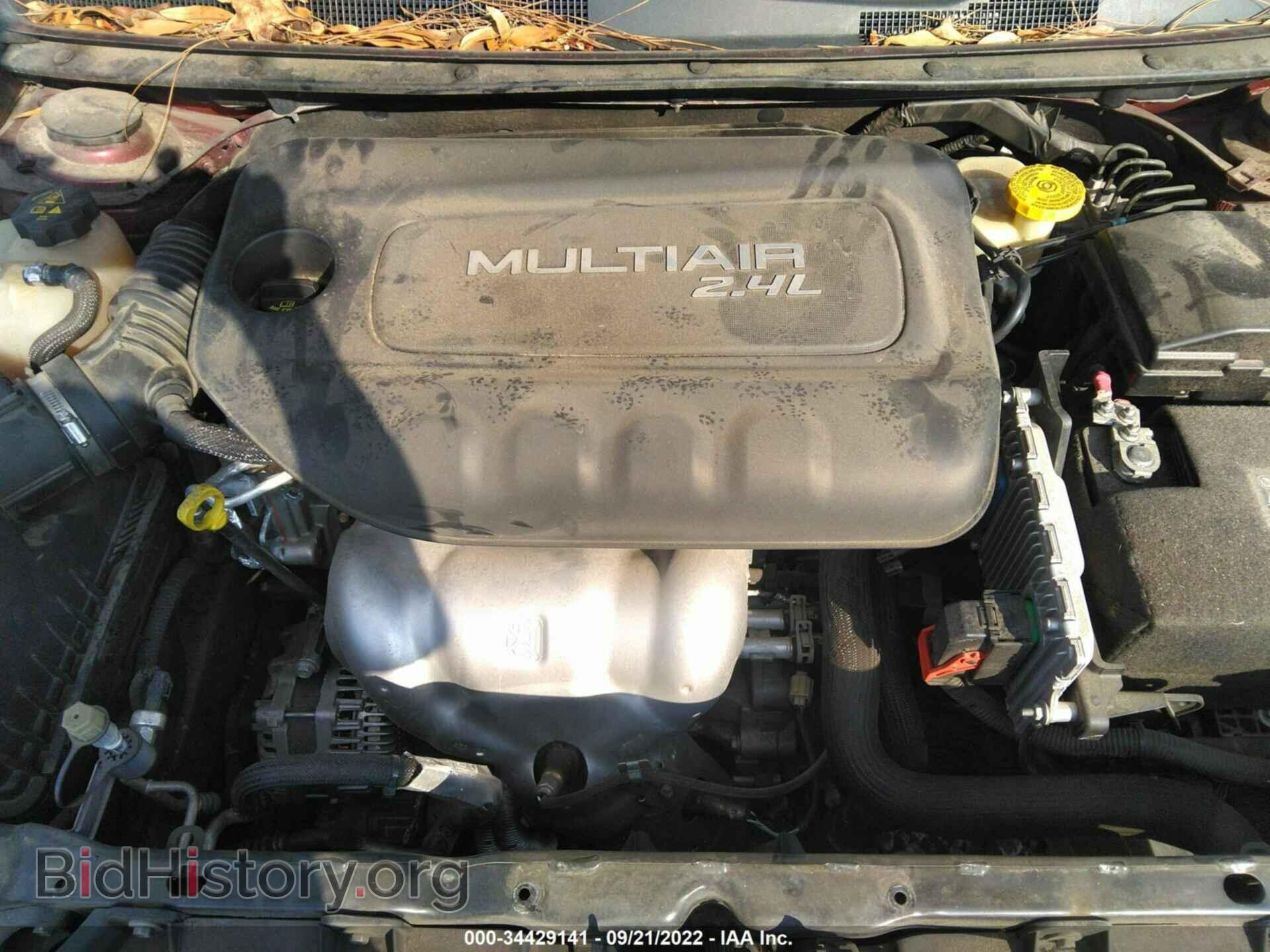 2016 CHRYSLER 200 - VIN: 1C3CCCAB7GN127996 - Фото 10