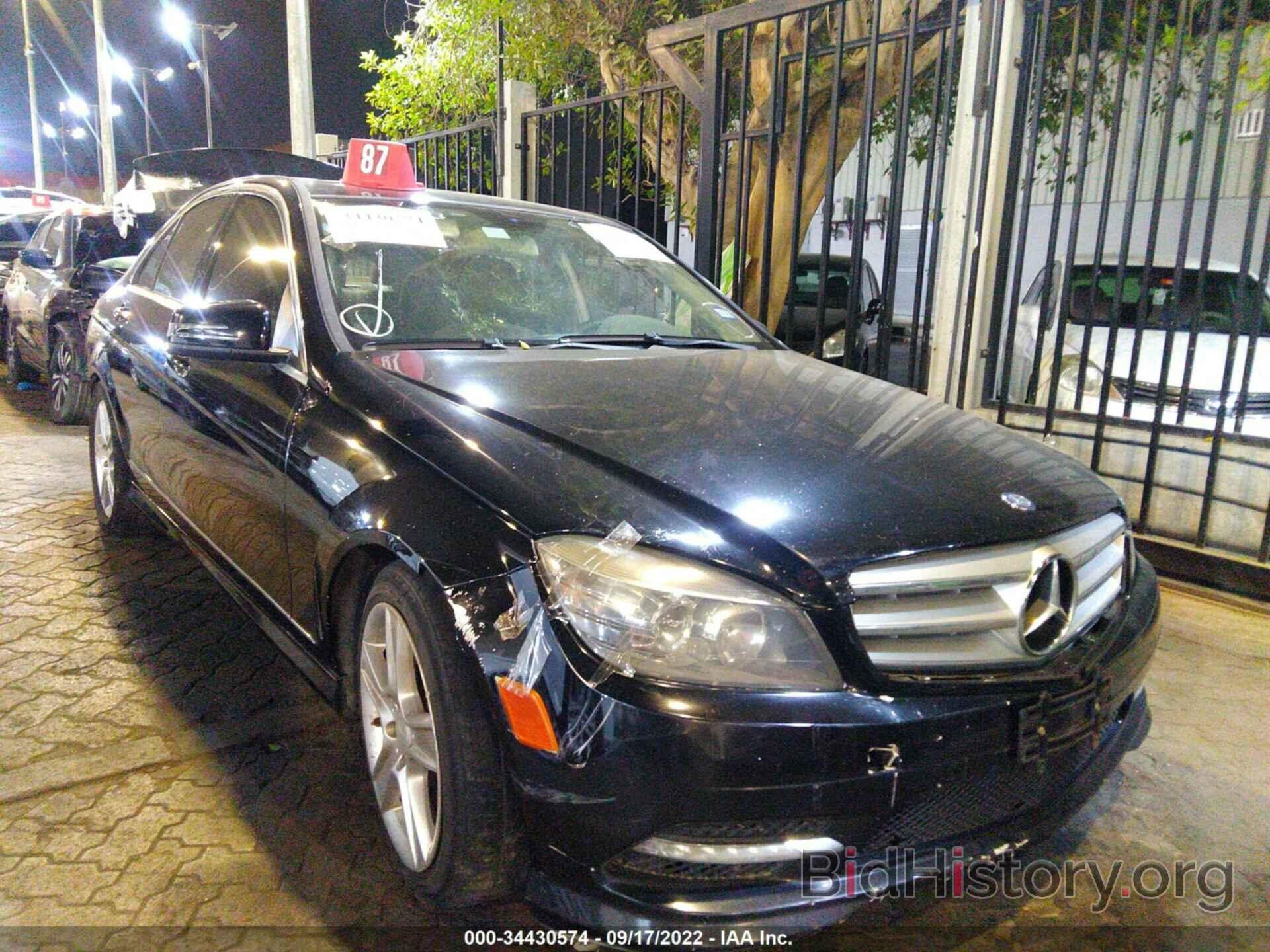 Photo 00DGF5EB7BR159834 - MERCEDES-BENZ C-CLASS 2011