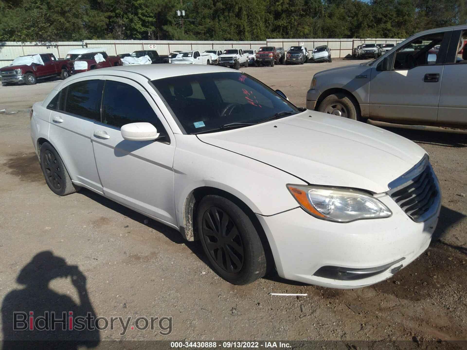 Photo 1C3BC4FB2BN522462 - CHRYSLER 200 2011