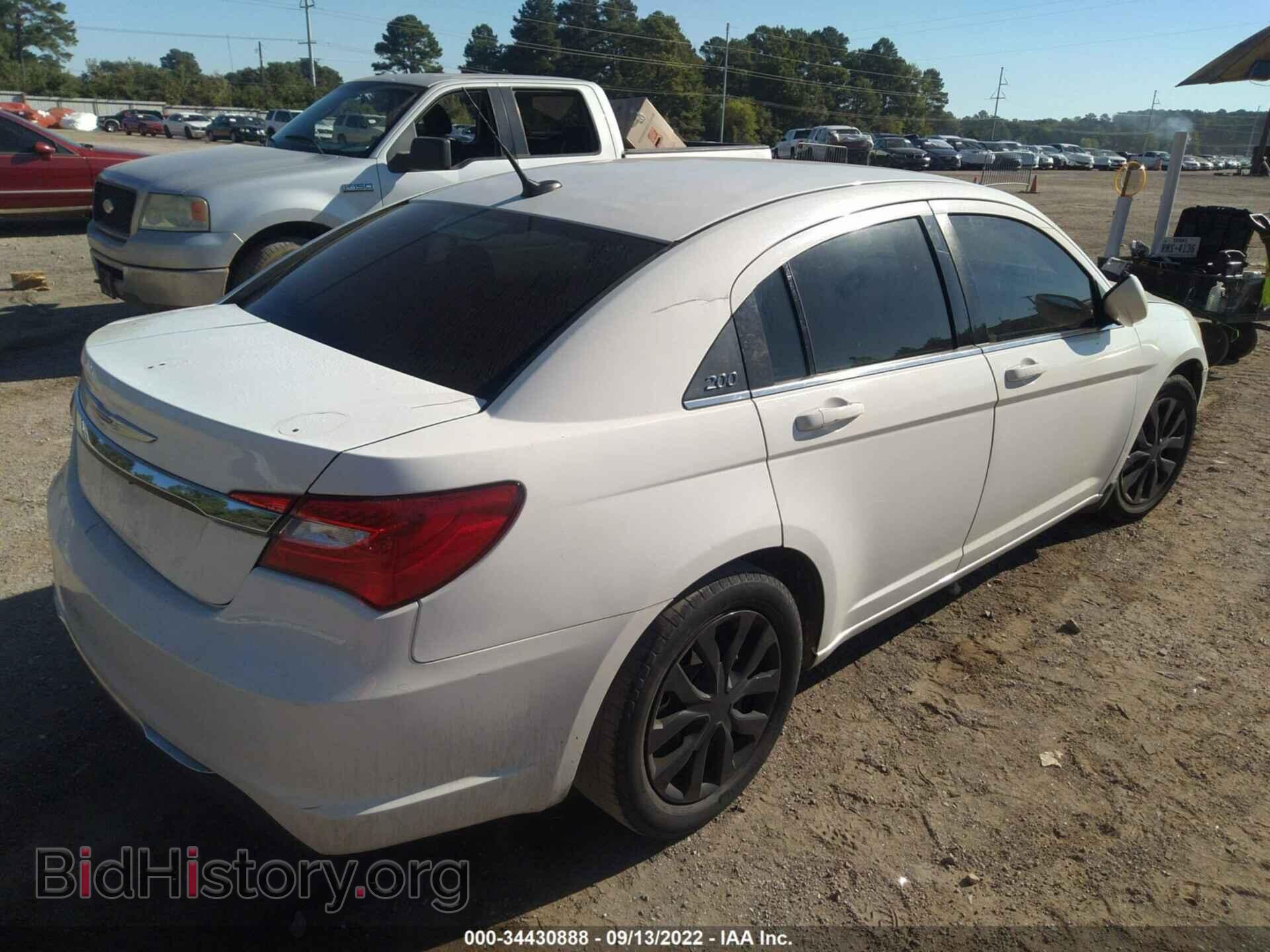 2011 CHRYSLER 200 - VIN: 1C3BC4FB2BN522462 - Photo 4