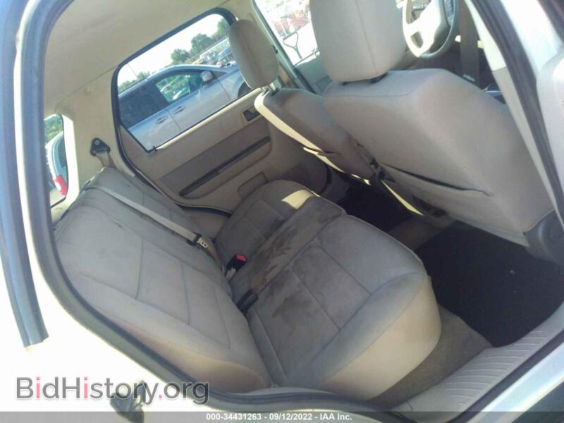 2010 Ford ESCAPE (VIN 1FMCU0D74AKB64751) — фото 8 из 11