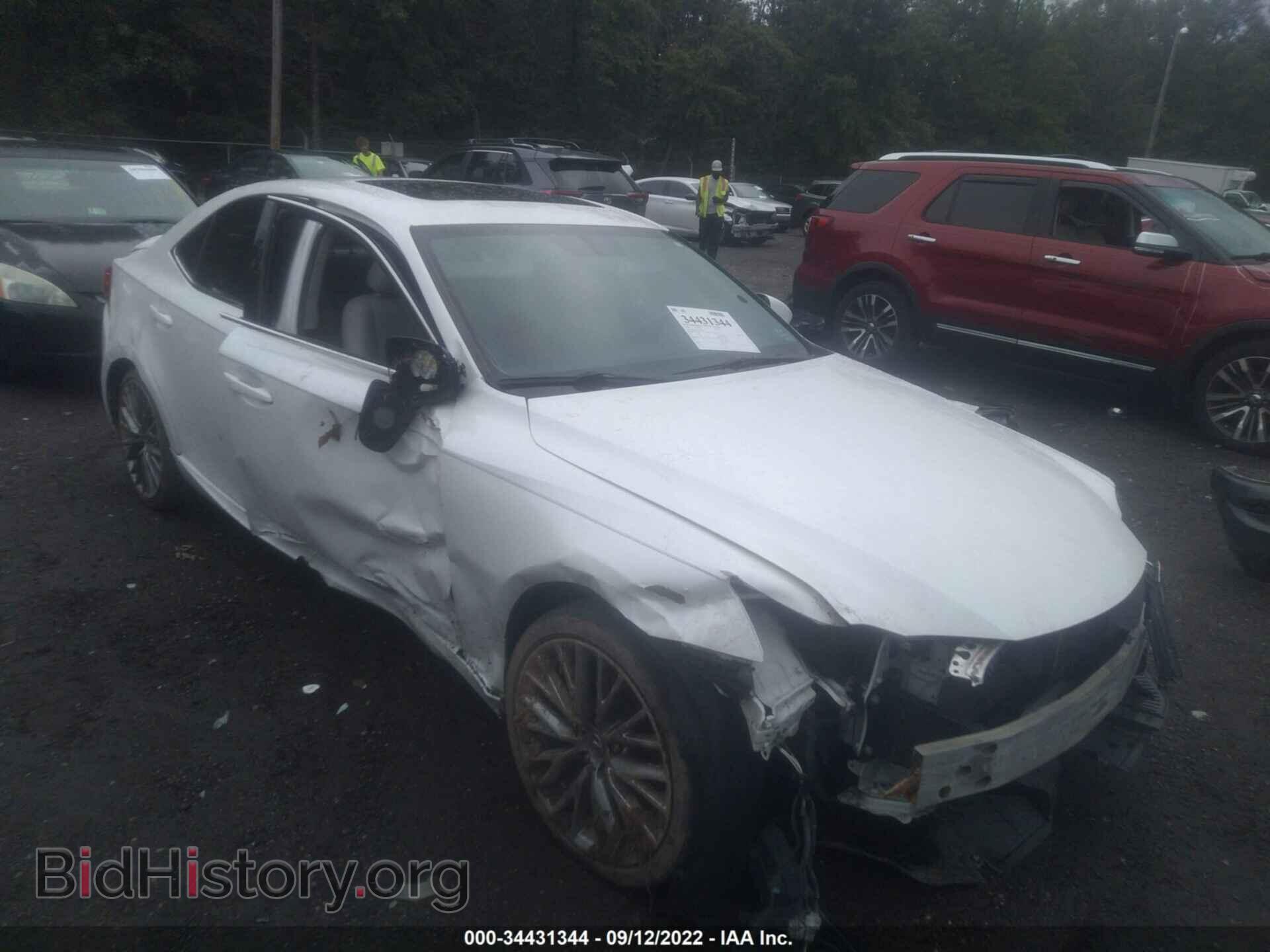 Photo JTHCF1D27F5021354 - LEXUS IS 250 2015