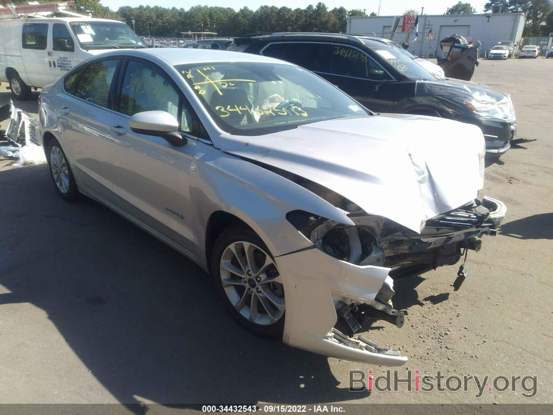 Photo 3FA6P0LUXKR101396 - FORD FUSION HYBRID 2019