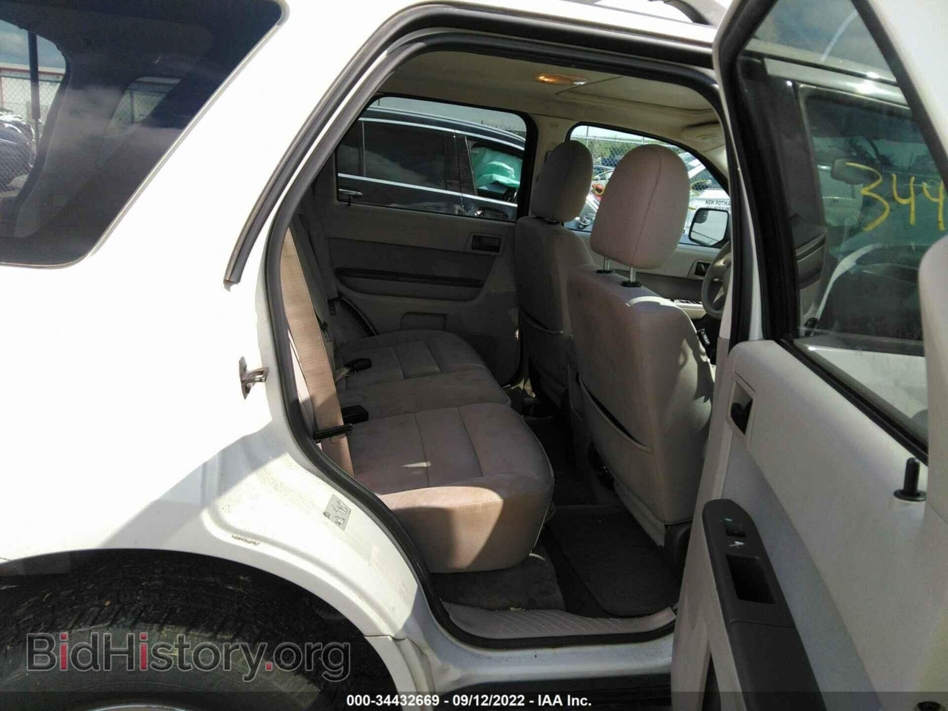 2011 FORD ESCAPE - VIN: 1FMCU0D70BKB94735 - Фото 8