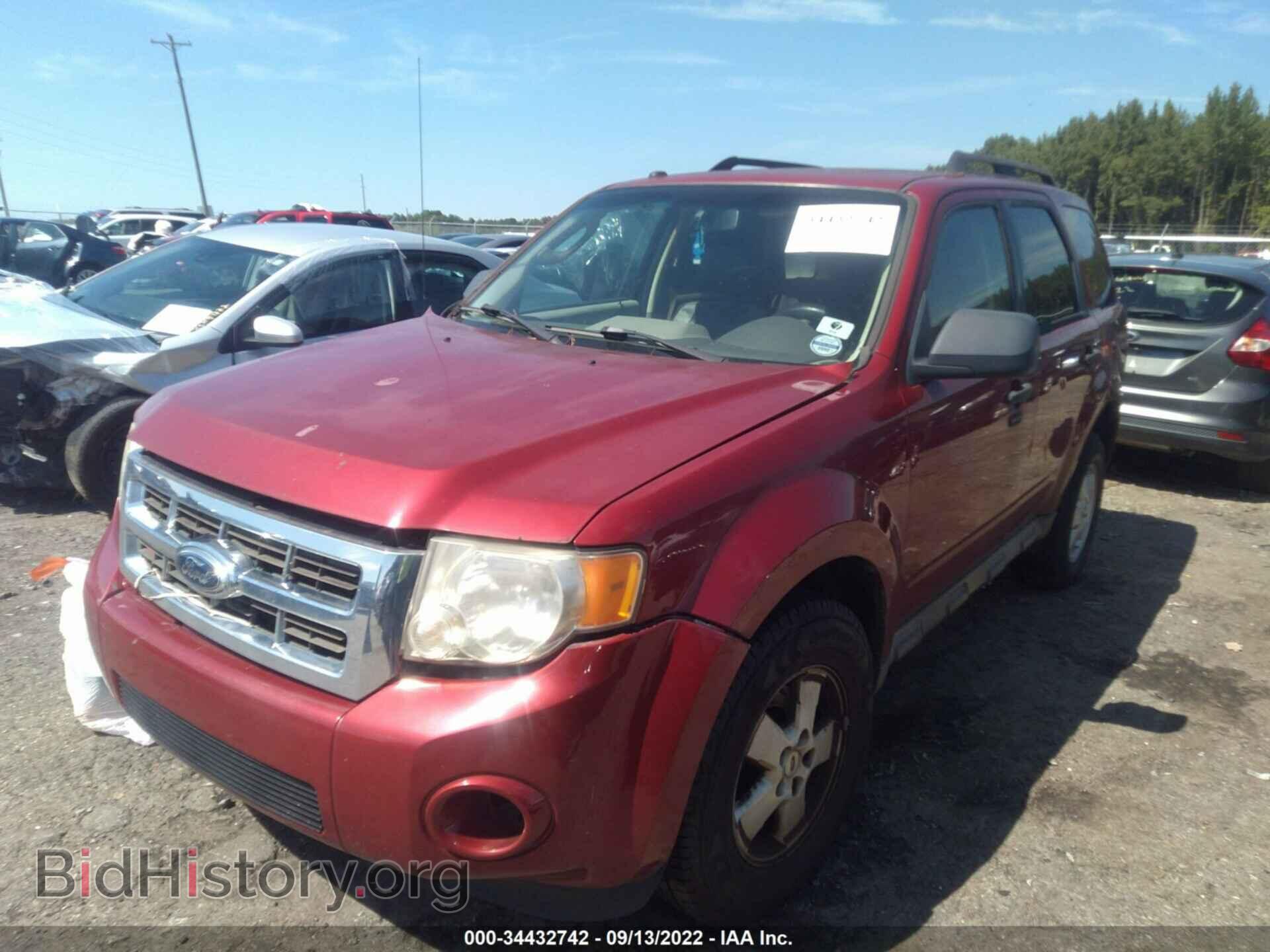 2010 FORD ESCAPE - VIN: 1FMCU0D76AKC90447 - Фото 2