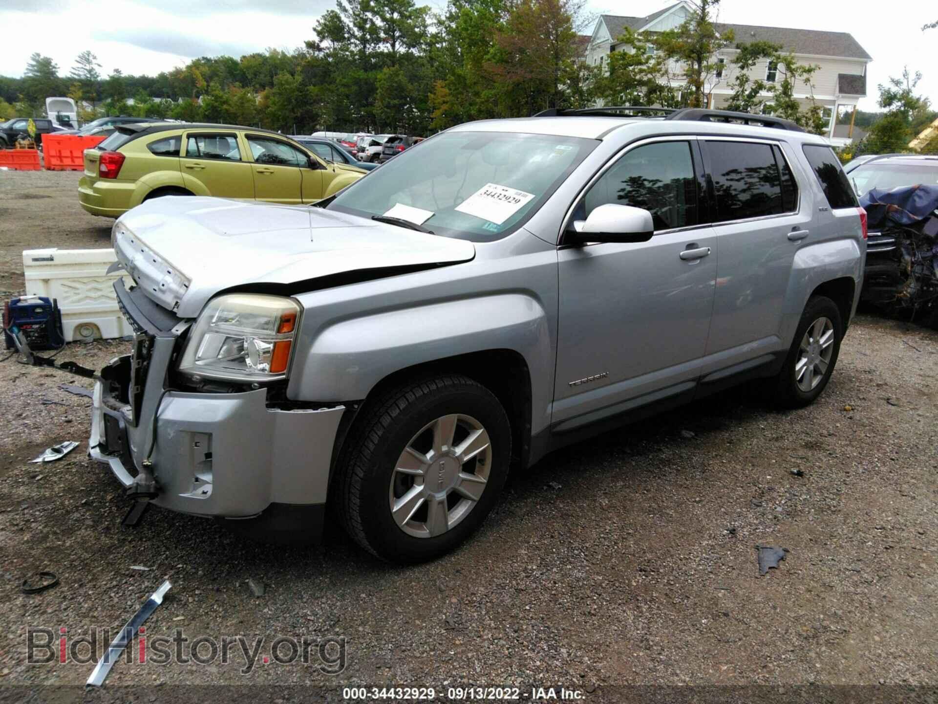 2011 GMC TERRAIN - VIN: 2CTALSEC1B6214634 - Фото 2
