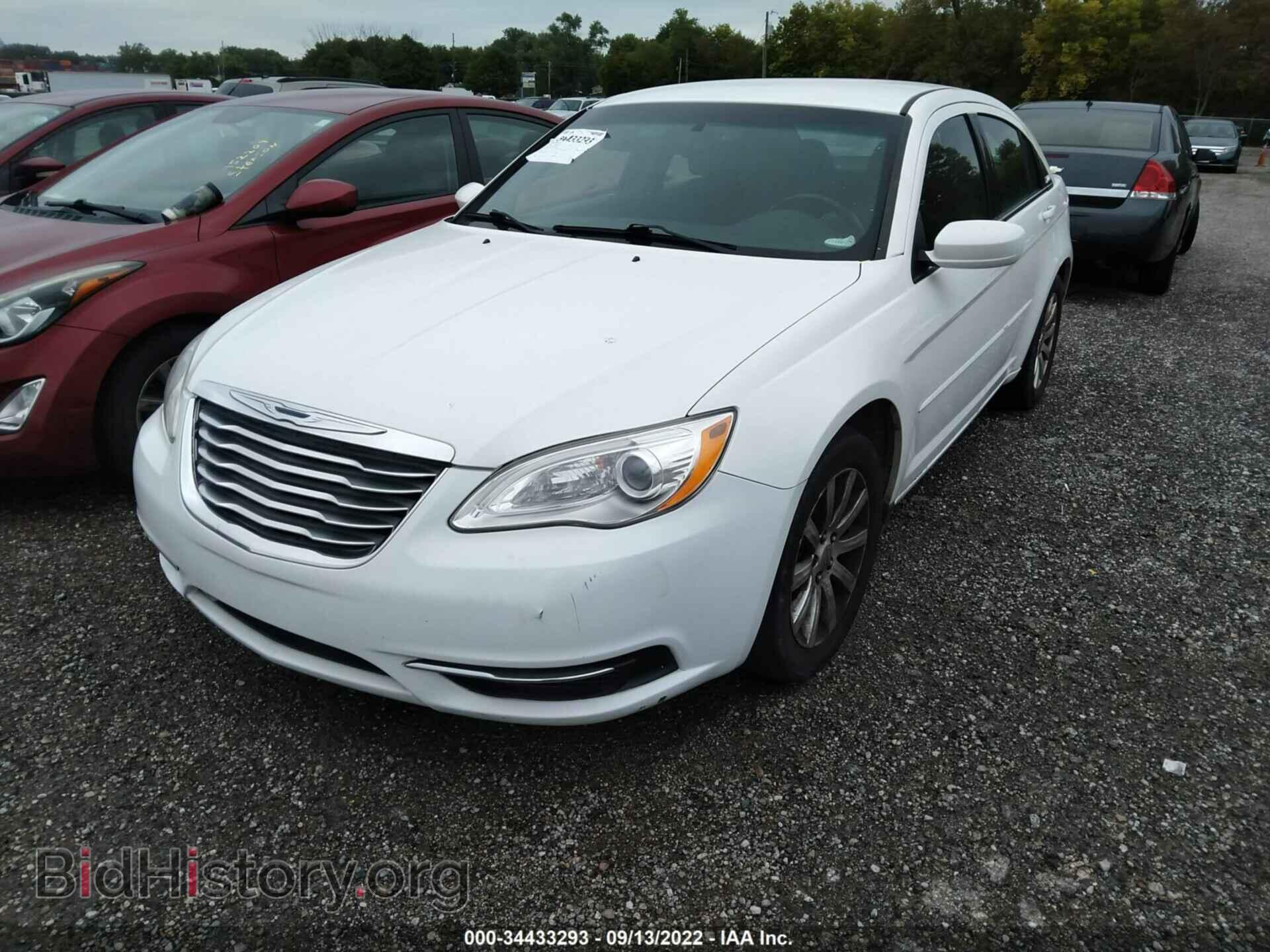2013 CHRYSLER 200 - VIN: 1C3CCBBB6DN606740 - Photo 2