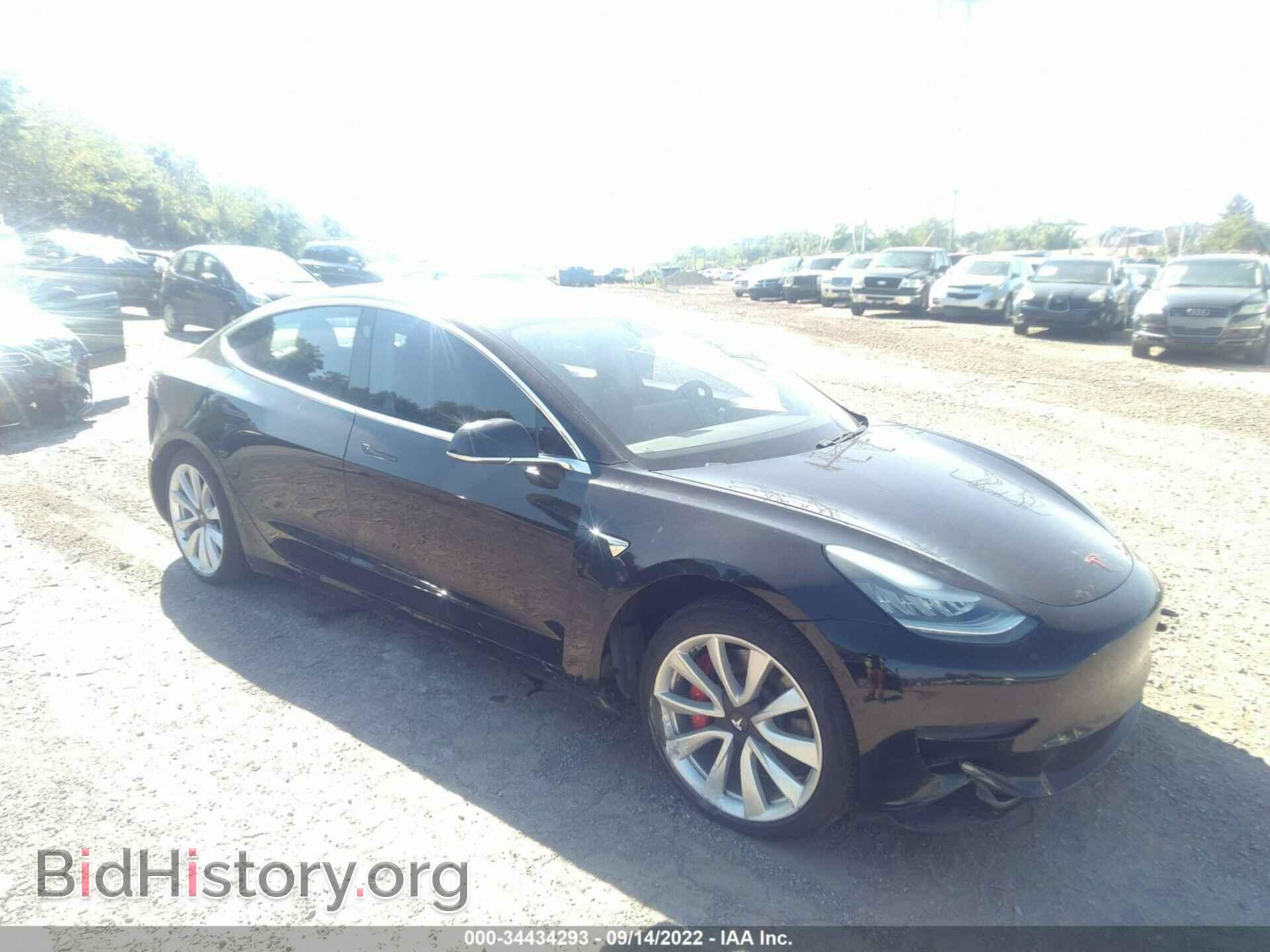 Фотография 5YJ3E1EB8JF072498 - TESLA MODEL 3 2018