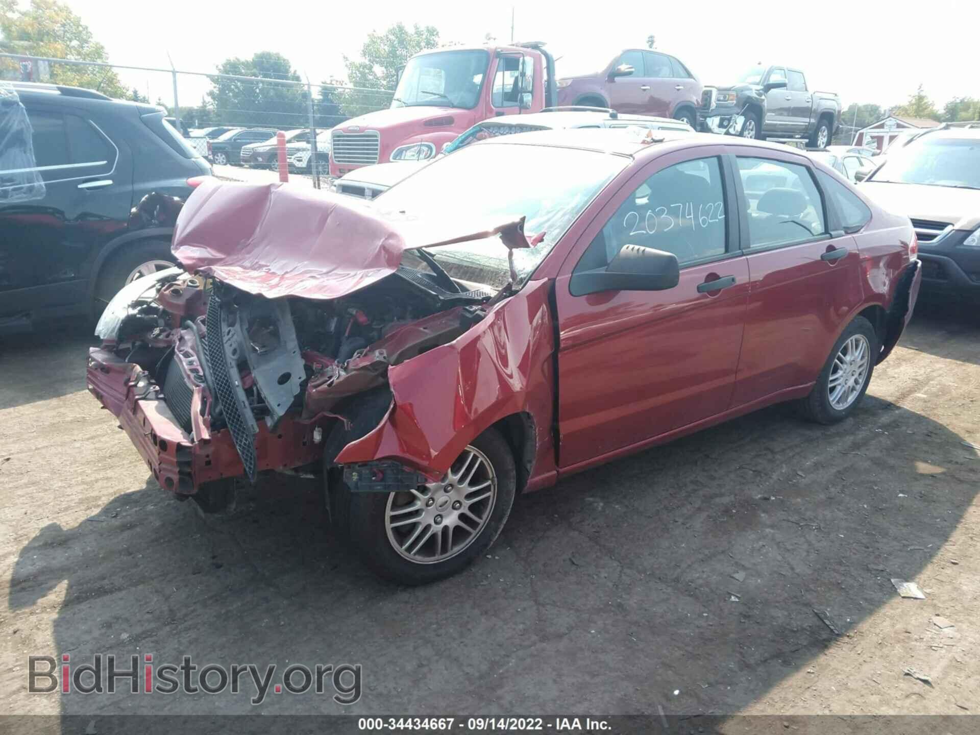 2011 FORD FOCUS - VIN: 1FAHP3FN8BW177677 - Фото 2