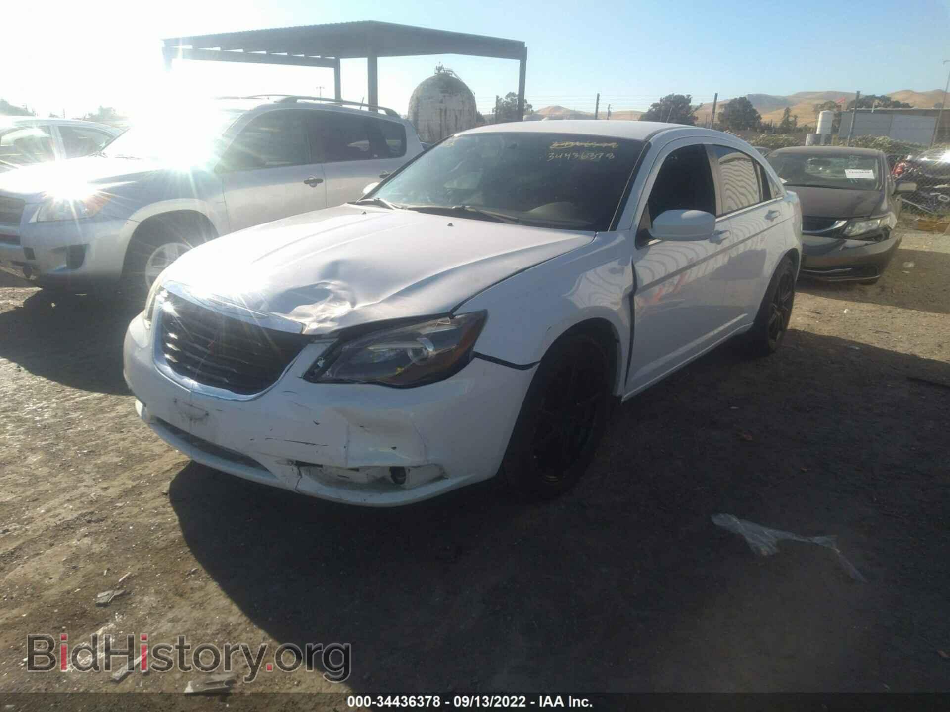 2012 CHRYSLER 200 - VIN: 1C3CCBBGXCN283044 - Фото 2