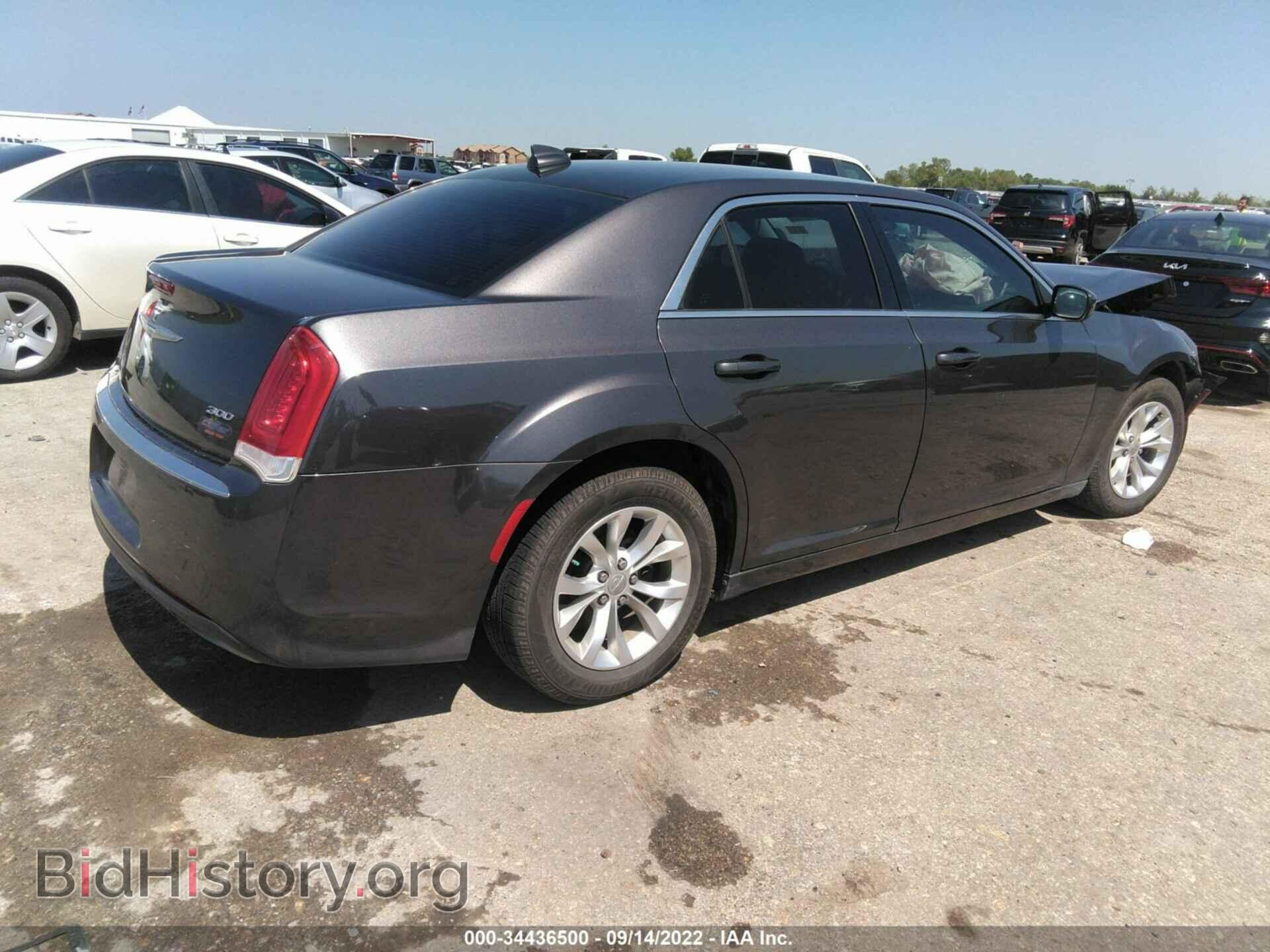 2015 CHRYSLER 300 - VIN: 2C3CCAAG0FH756779 - Фото 4