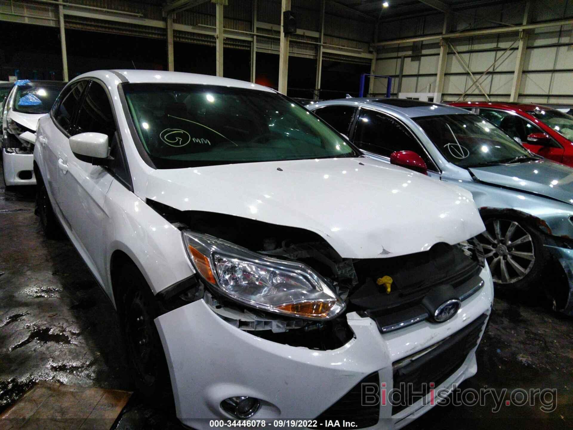 Photo 00AHP3F24CL160383 - FORD FOCUS 2012