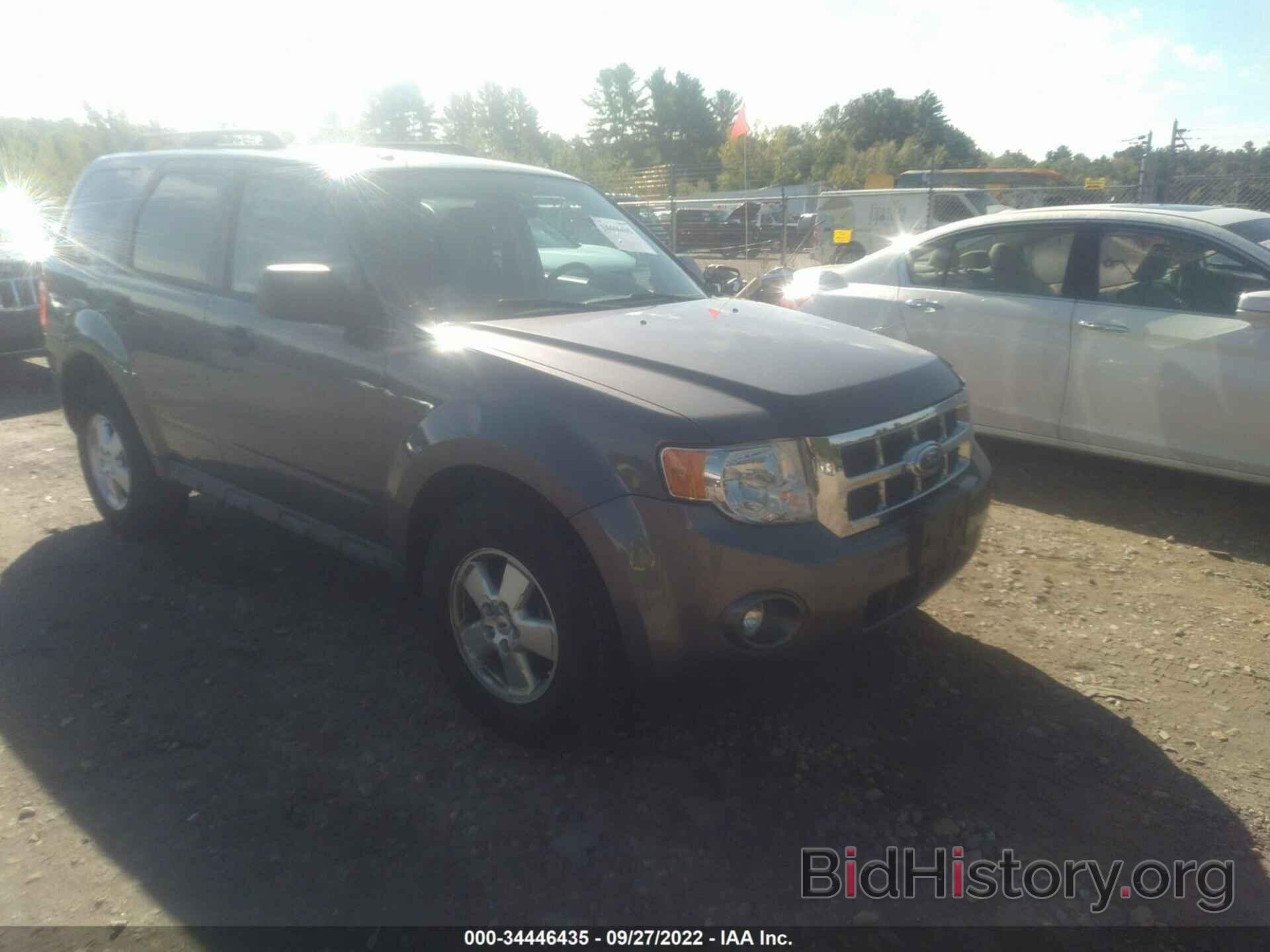 Photo 1FMCU9D75BKB61010 - FORD ESCAPE 2011