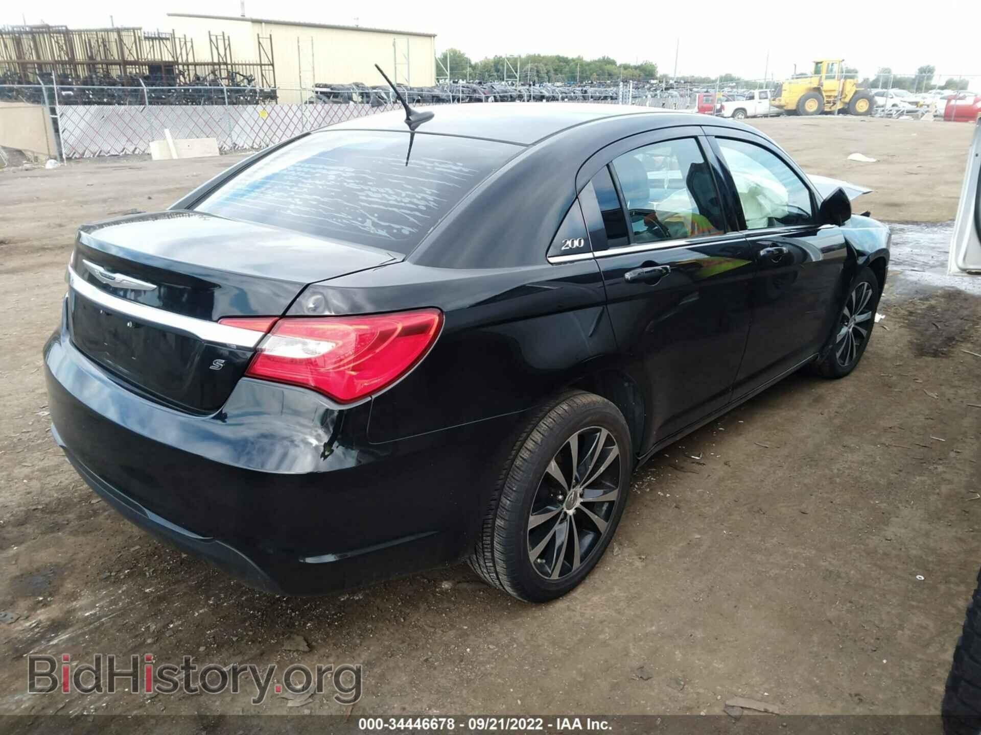 2013 CHRYSLER 200 - VIN: 1C3CCBCG3DN553411 - Фото 4