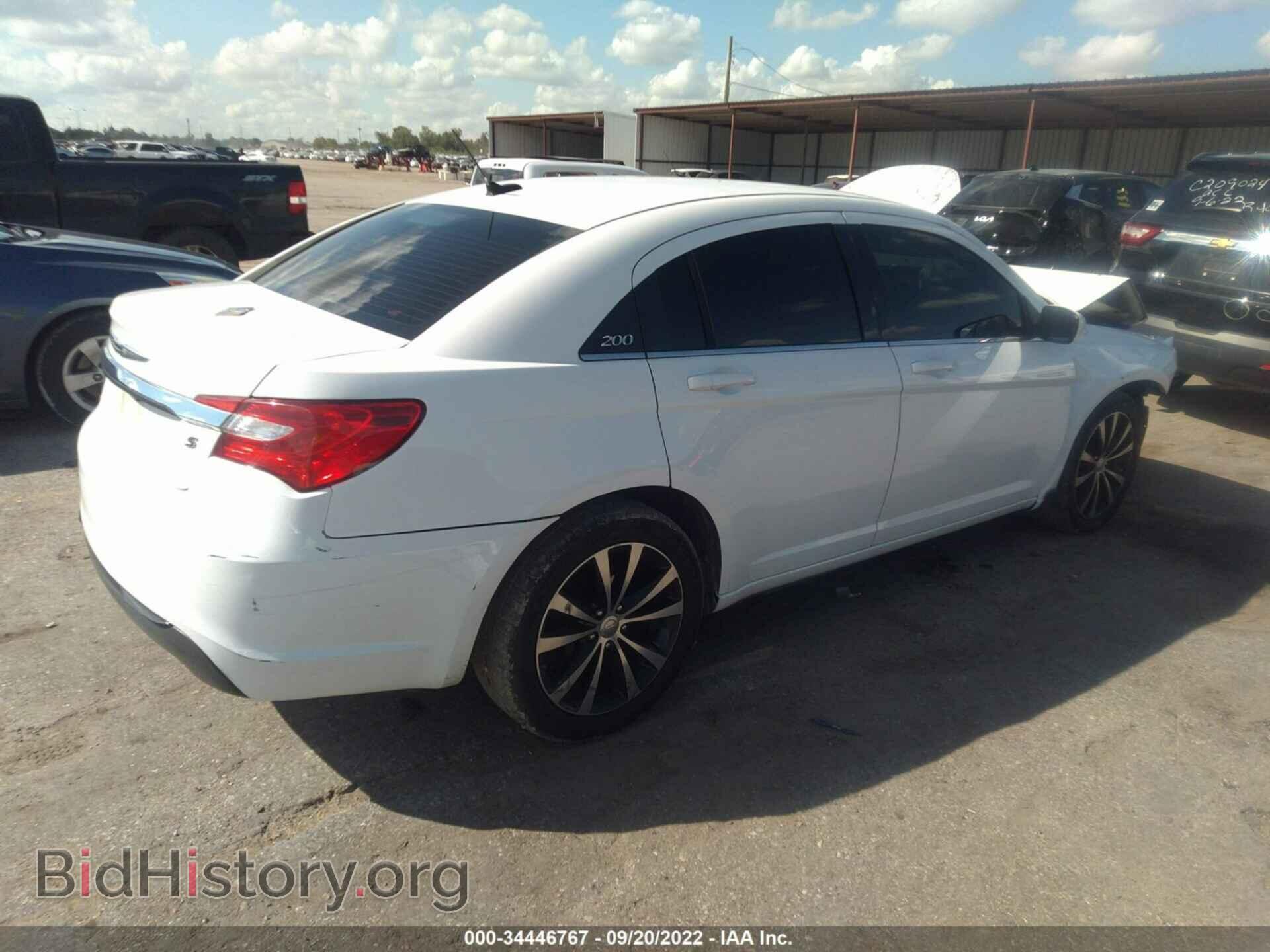 2014 CHRYSLER 200 - VIN: 1C3CCBBB1EN107409 - Фото 4