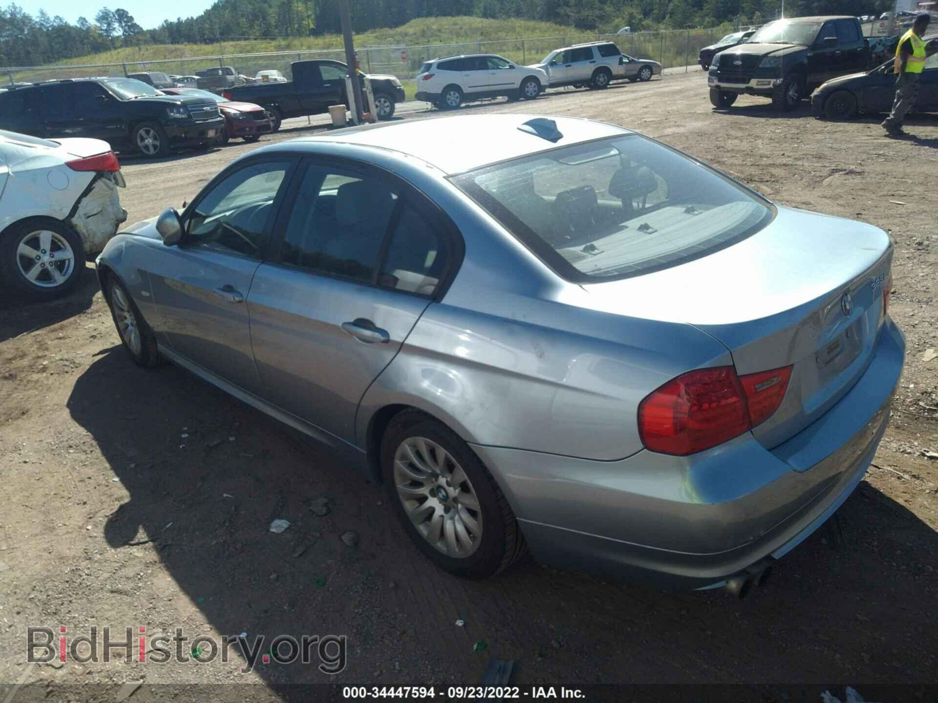 2009 BMW 3 SERIES - VIN: WBAPH77599NM28714 - Photo 3