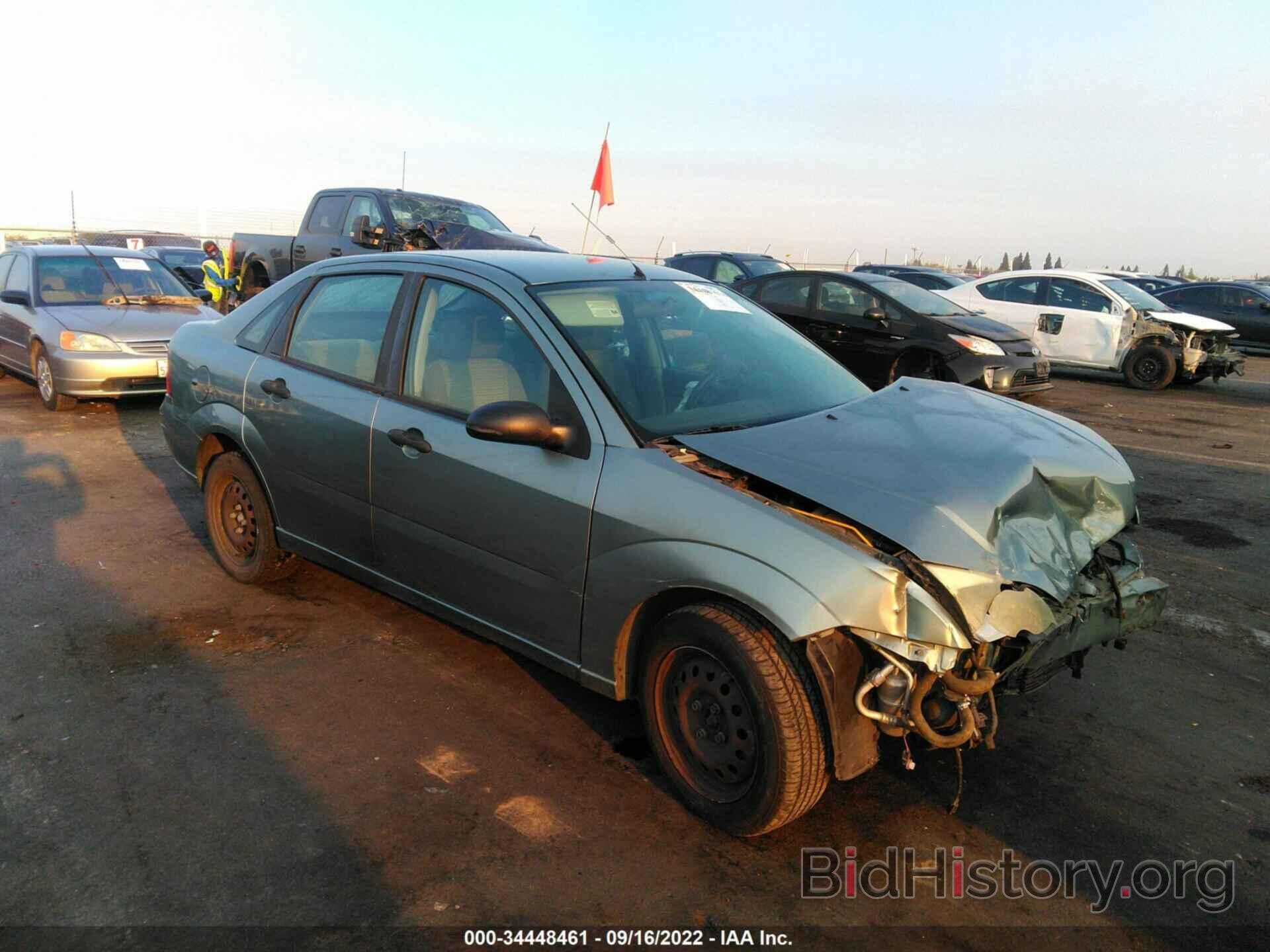 Photo 1FAHP34N96W112829 - FORD FOCUS 2006